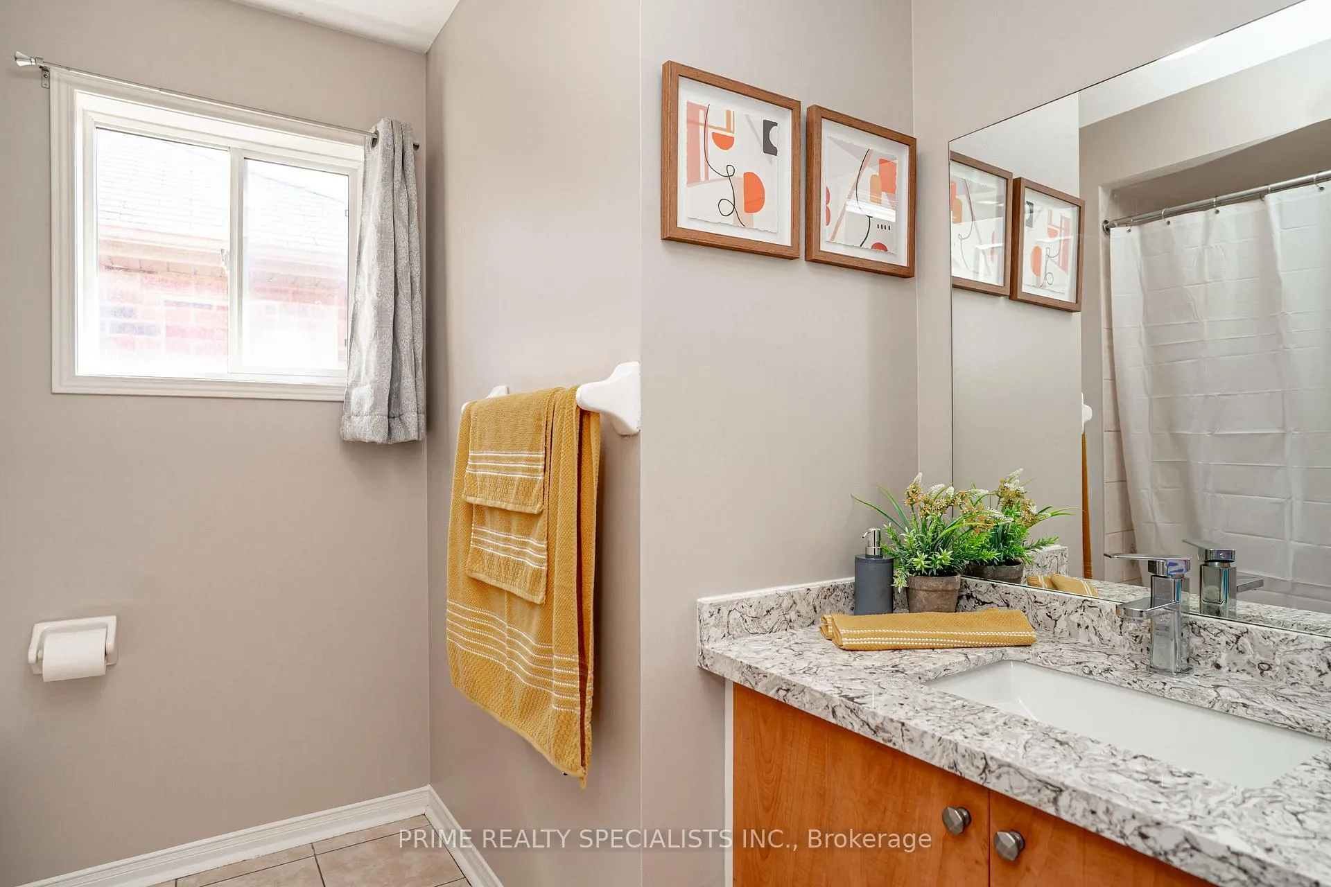 Photo 32 of 11 Commodore Drive, Brampton, Credit Valley — HOMEH