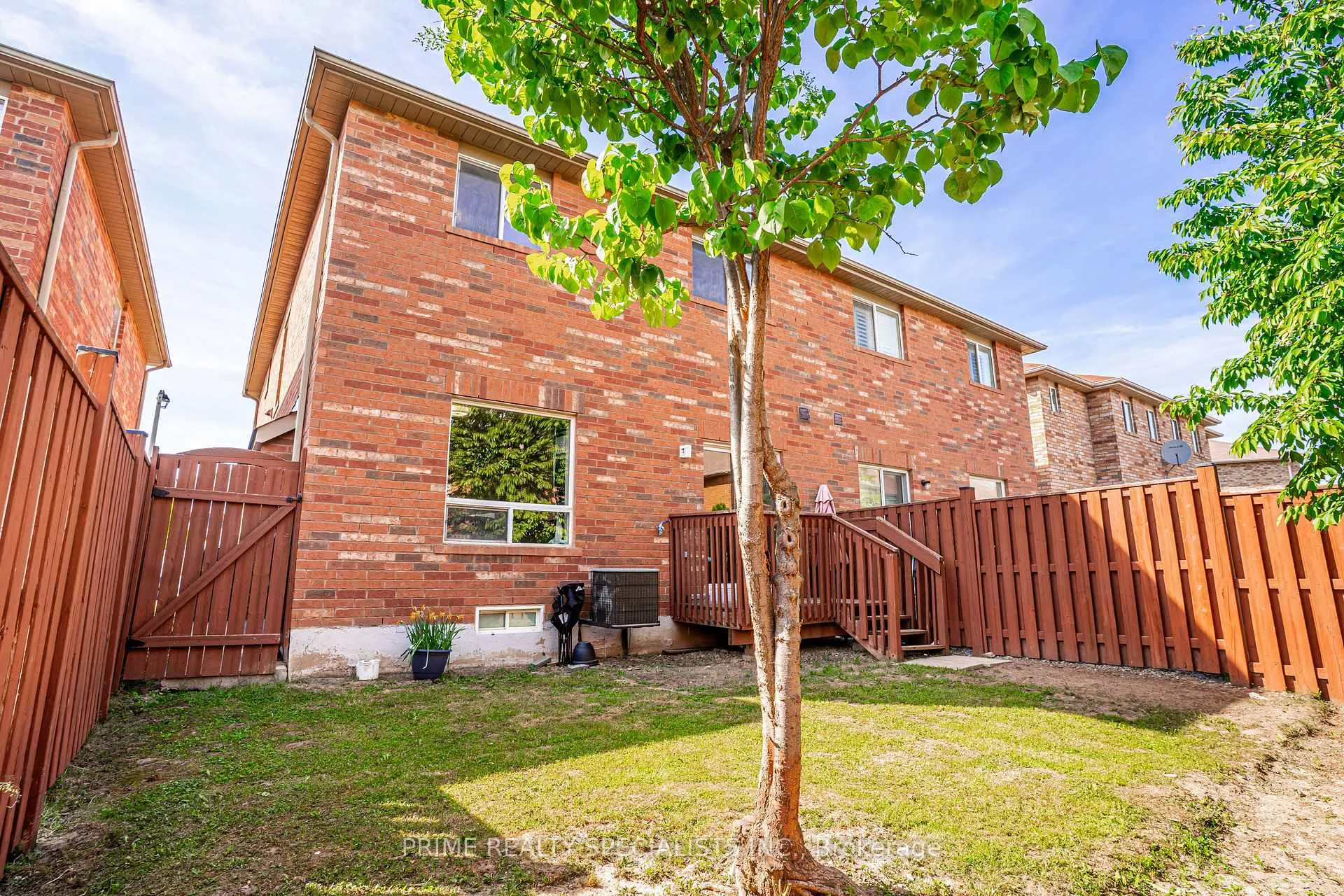 Photo 40 of 11 Commodore Drive, Brampton, Credit Valley — HOMEH