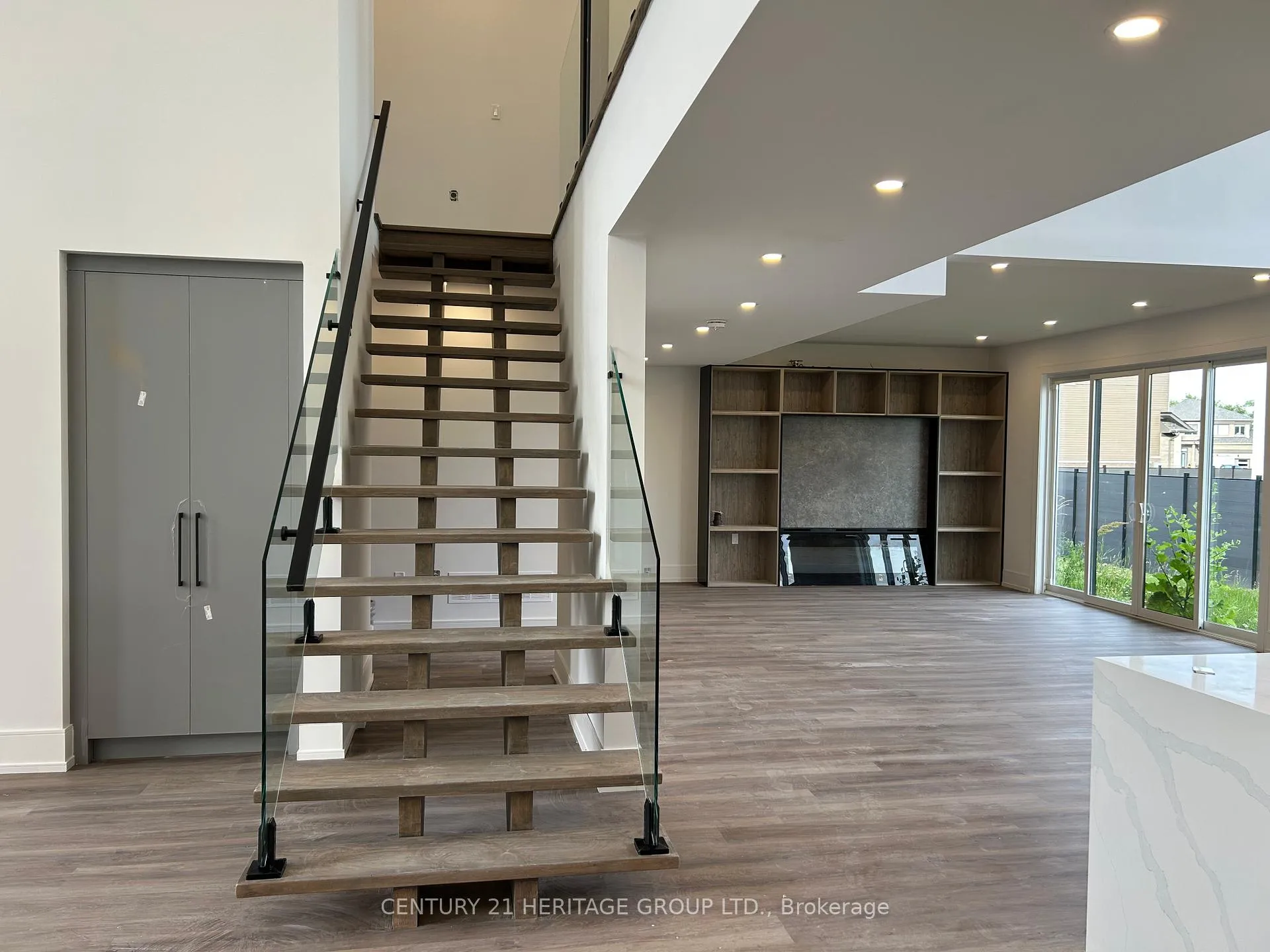 Photo 5 of 3716 Quayside Drive, Severn, West Shore — HOMEH