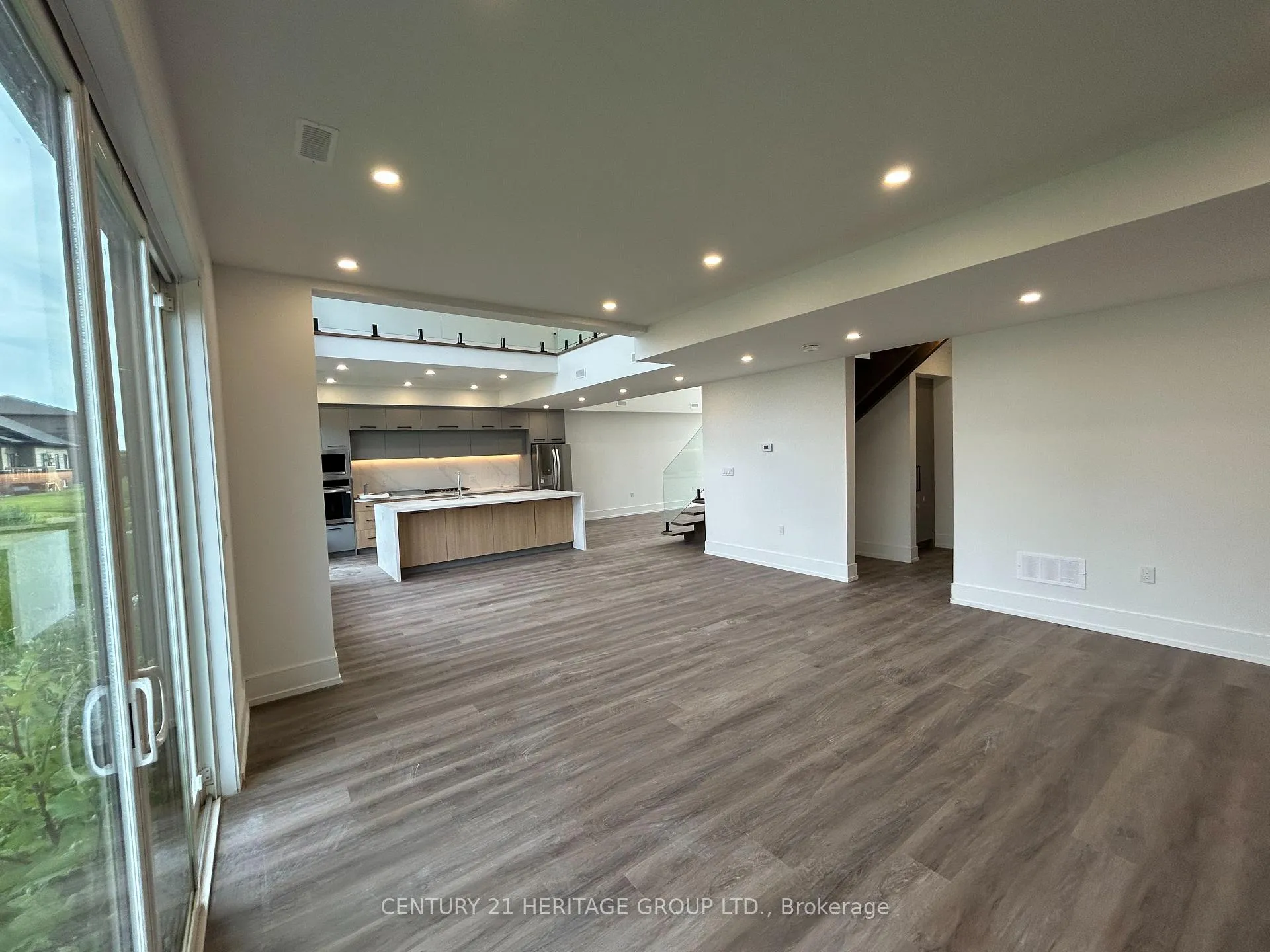 Photo 8 of 3716 Quayside Drive, Severn, West Shore — HOMEH