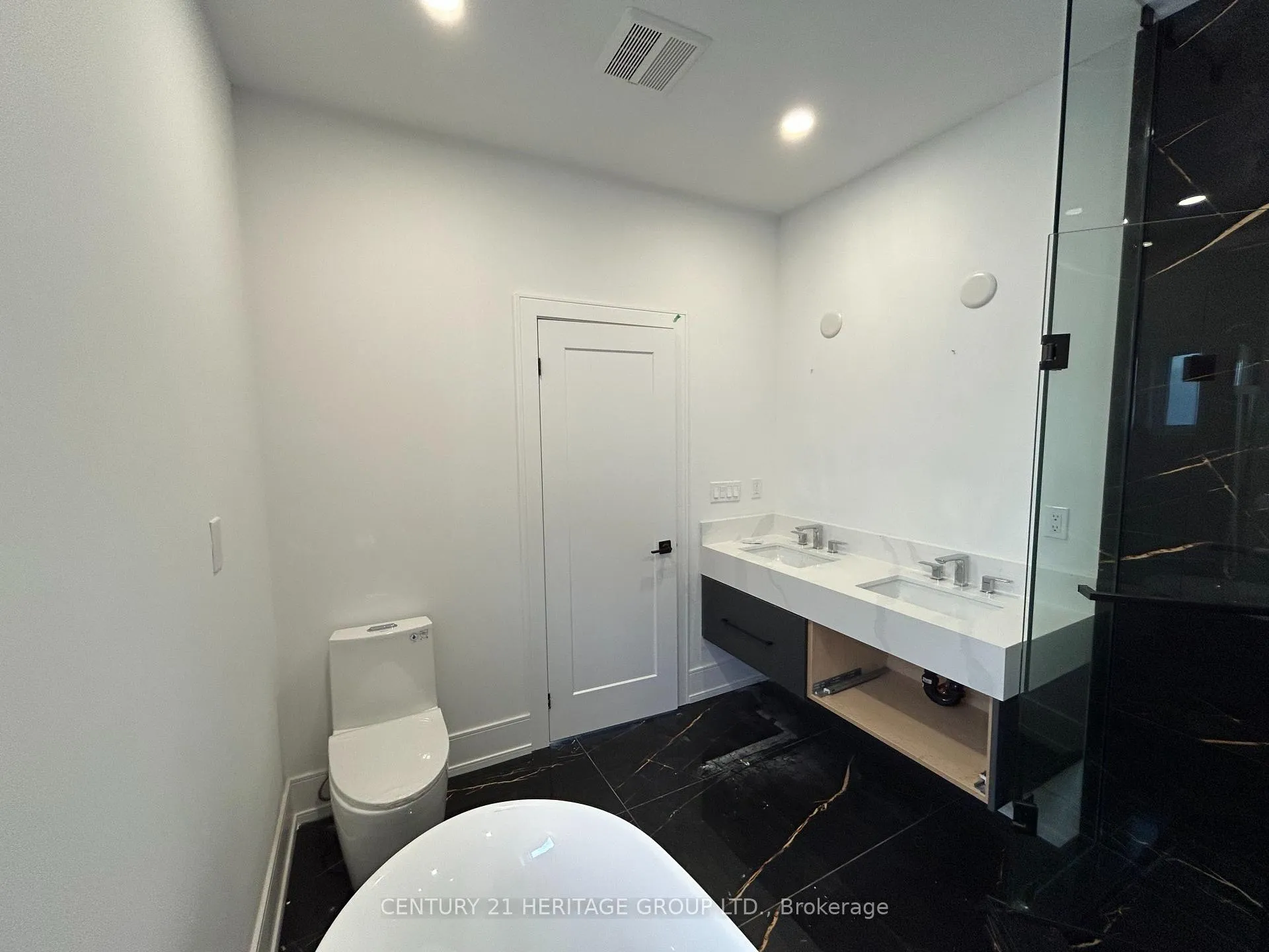 Photo 16 of 3716 Quayside Drive, Severn, West Shore — HOMEH
