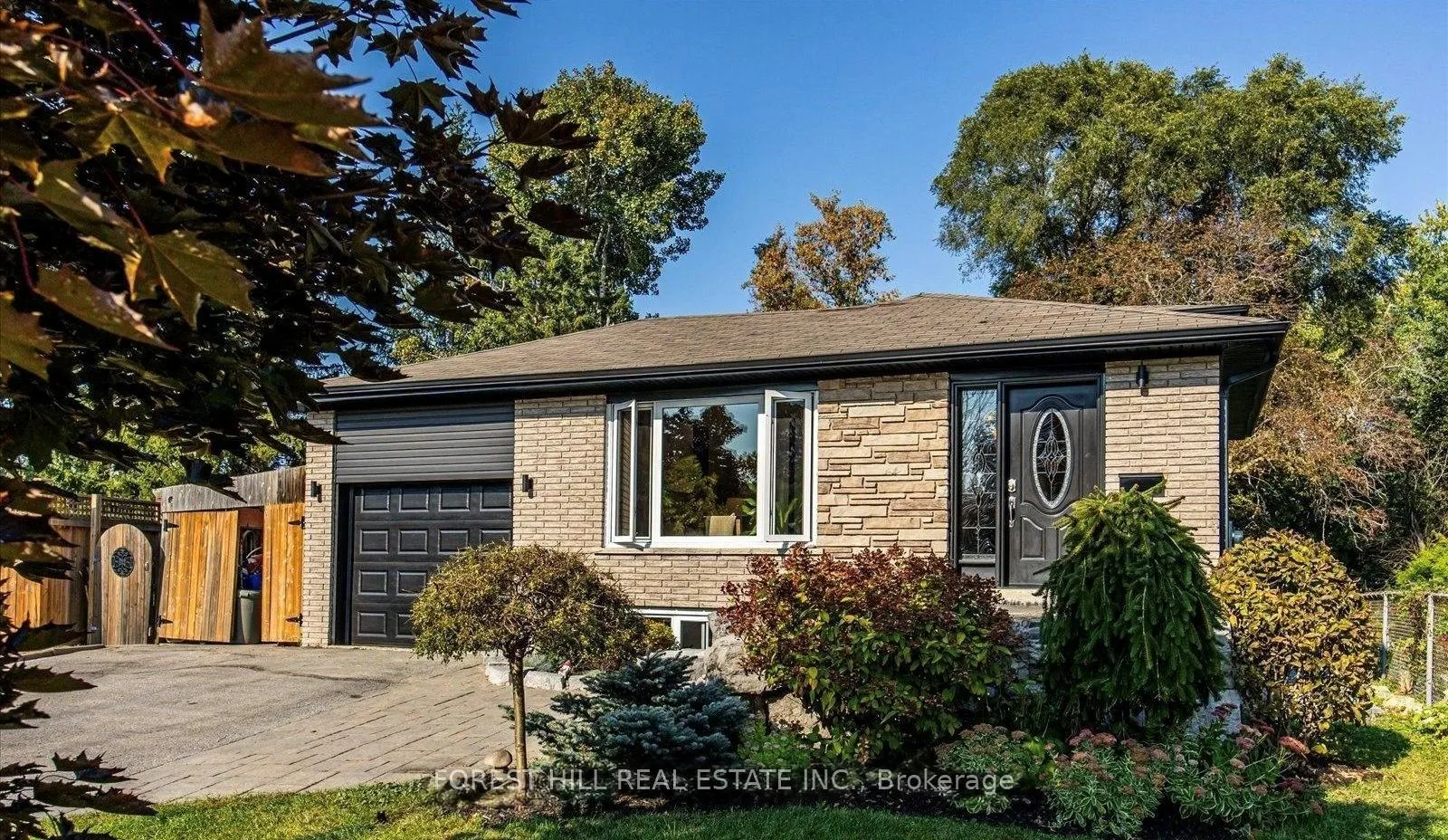 Photo 1 of Unit Lower, 18 Boulding Drive, Aurora, Aurora Heights — HOMEH