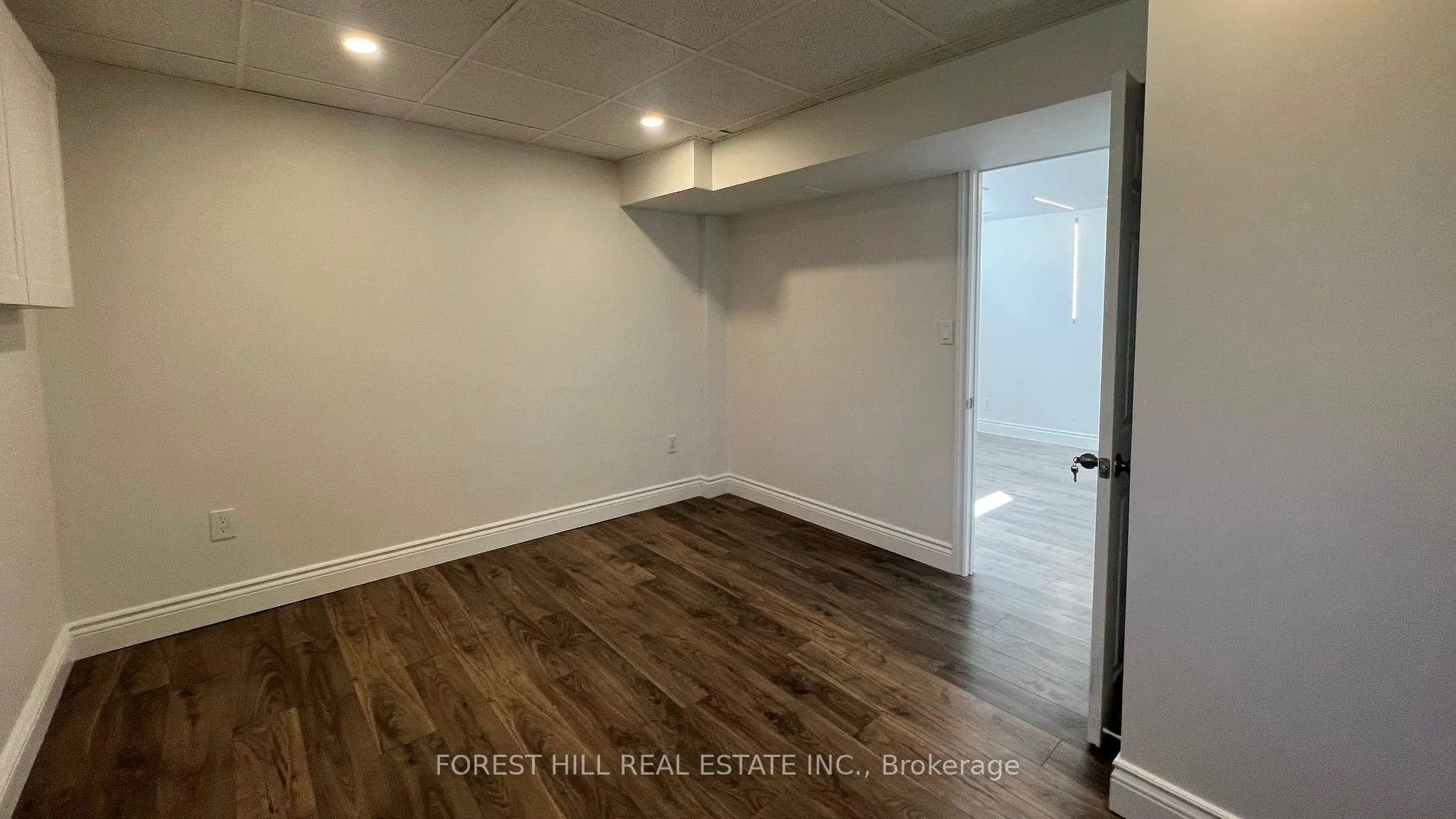 Photo 12 of Unit Lower, 18 Boulding Drive, Aurora, Aurora Heights — HOMEH