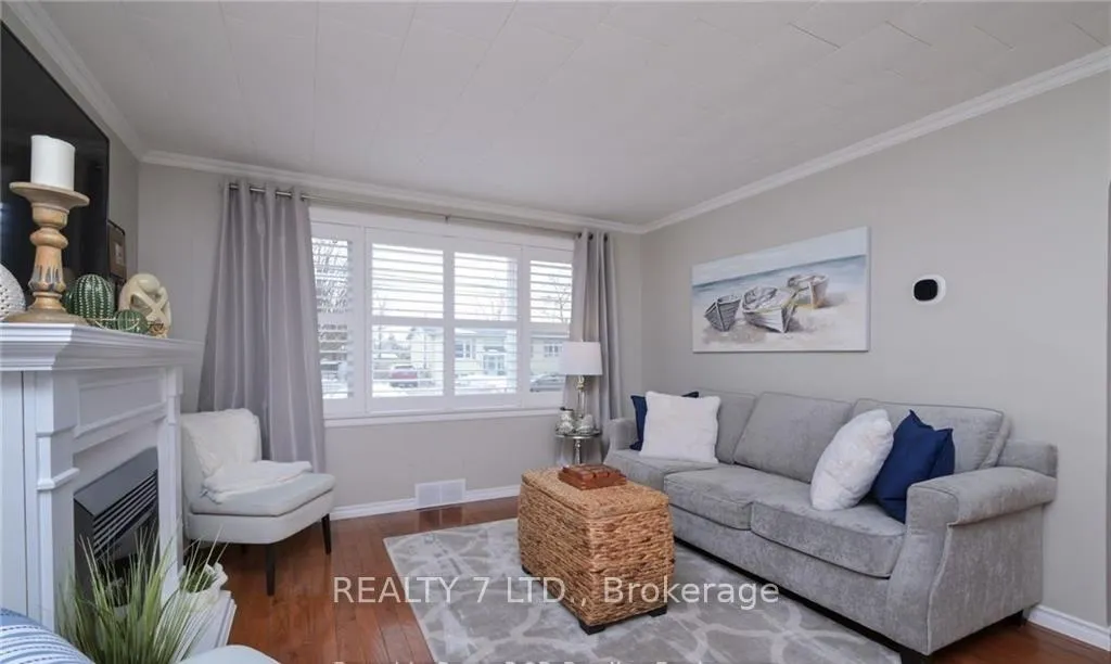 Photo 10 of 270 James Street E, Orillia — HOMEH