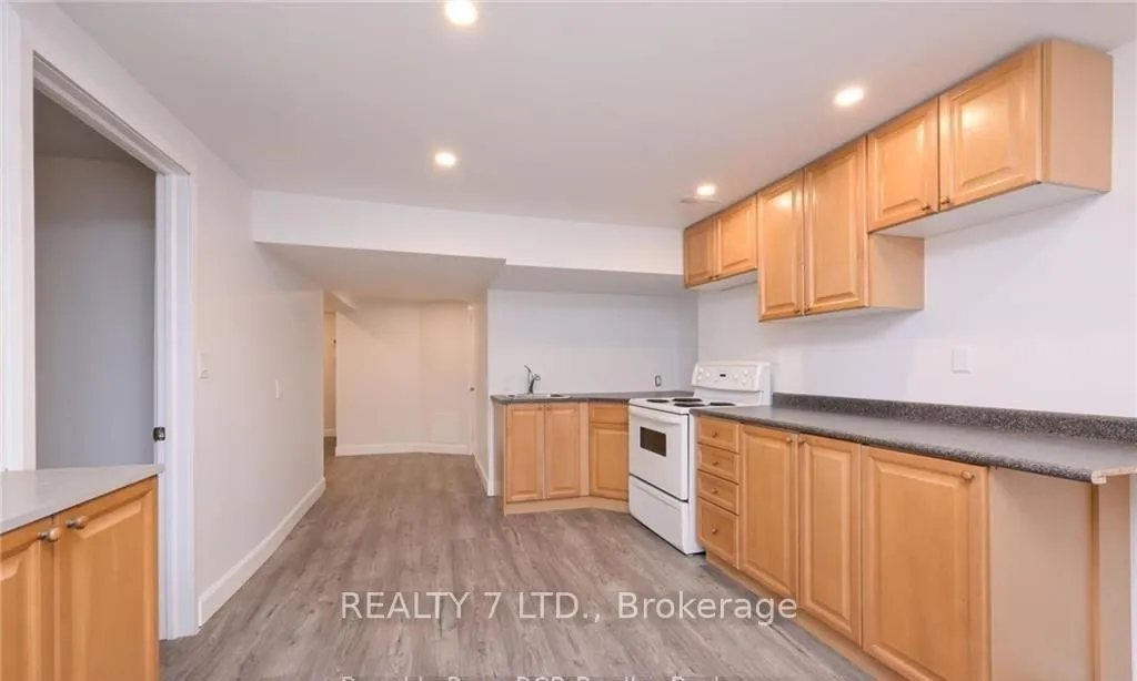 Photo 16 of 270 James Street E, Orillia — HOMEH