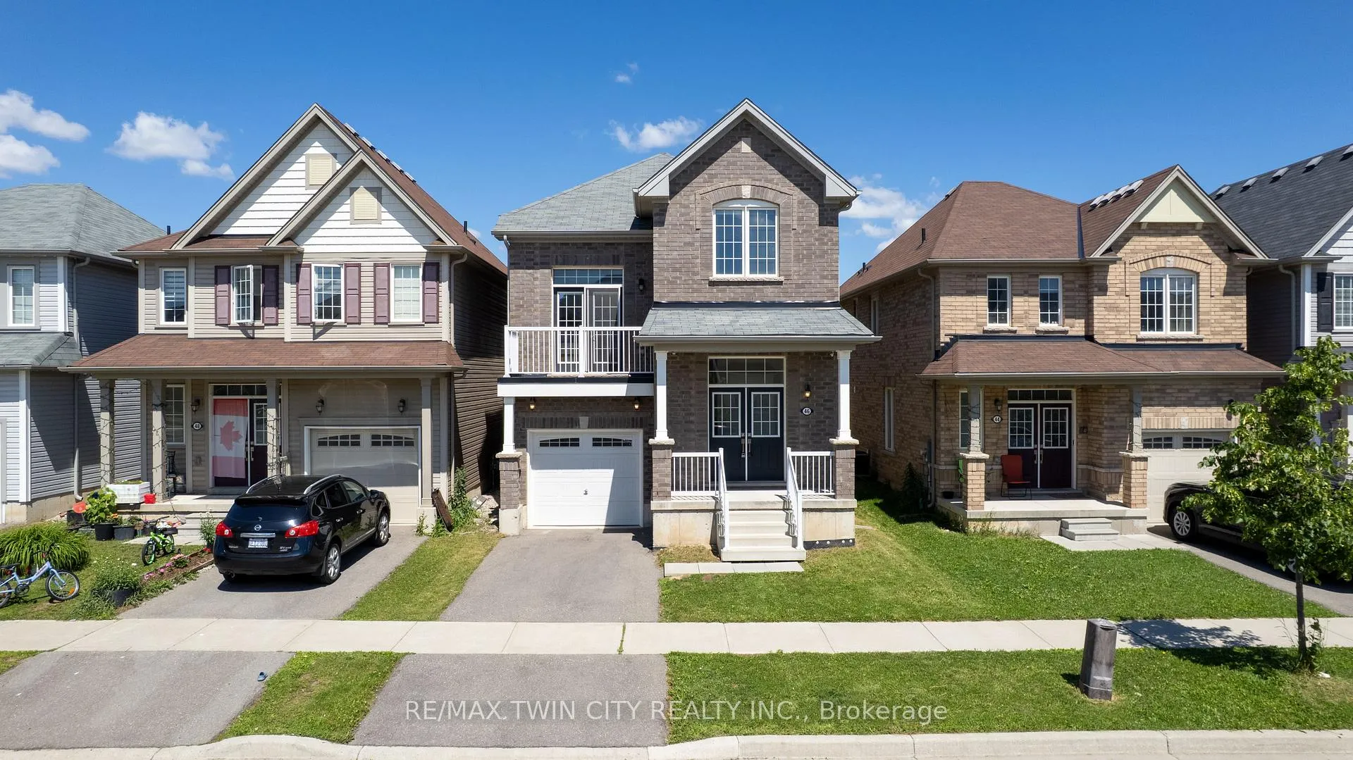 Photo 6 of 46 Munro Circle, Brantford — HOMEH