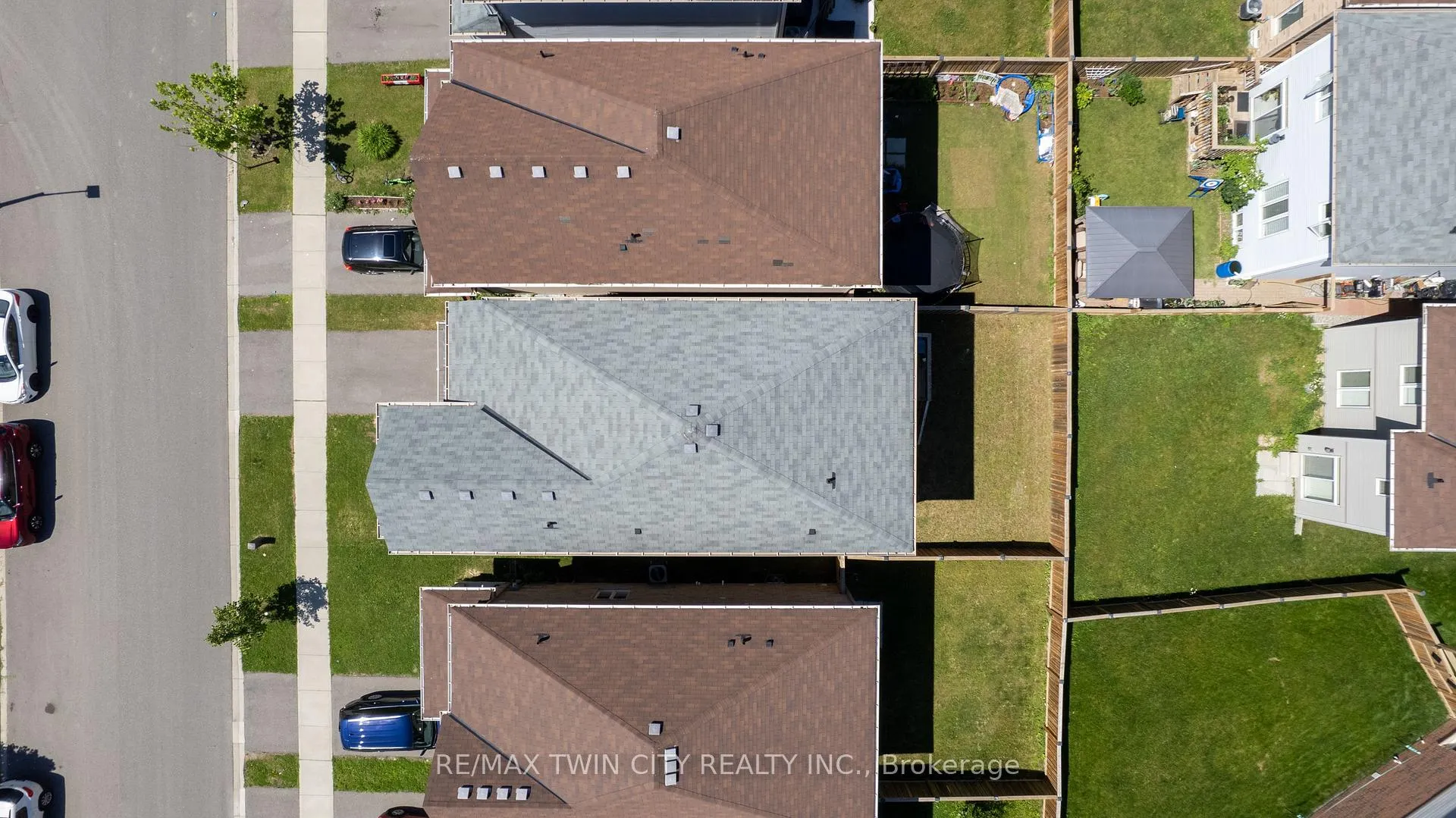 Photo 34 of 46 Munro Circle, Brantford — HOMEH