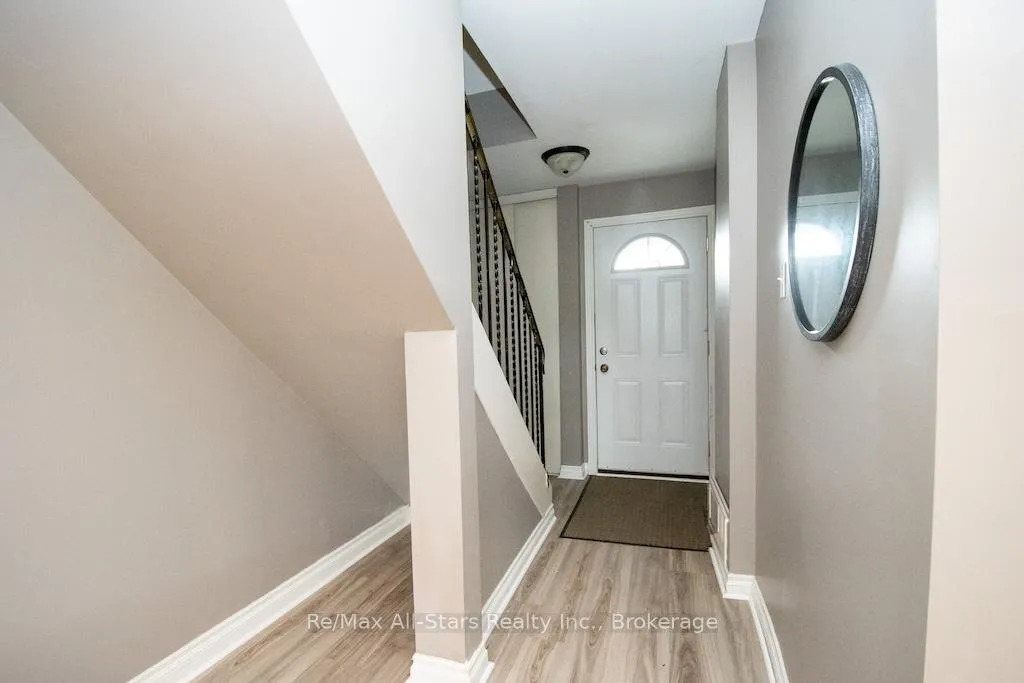 Photo 3 of Unit 16, 72 Martin Road, Clarington, Bowmanville — HOMEH