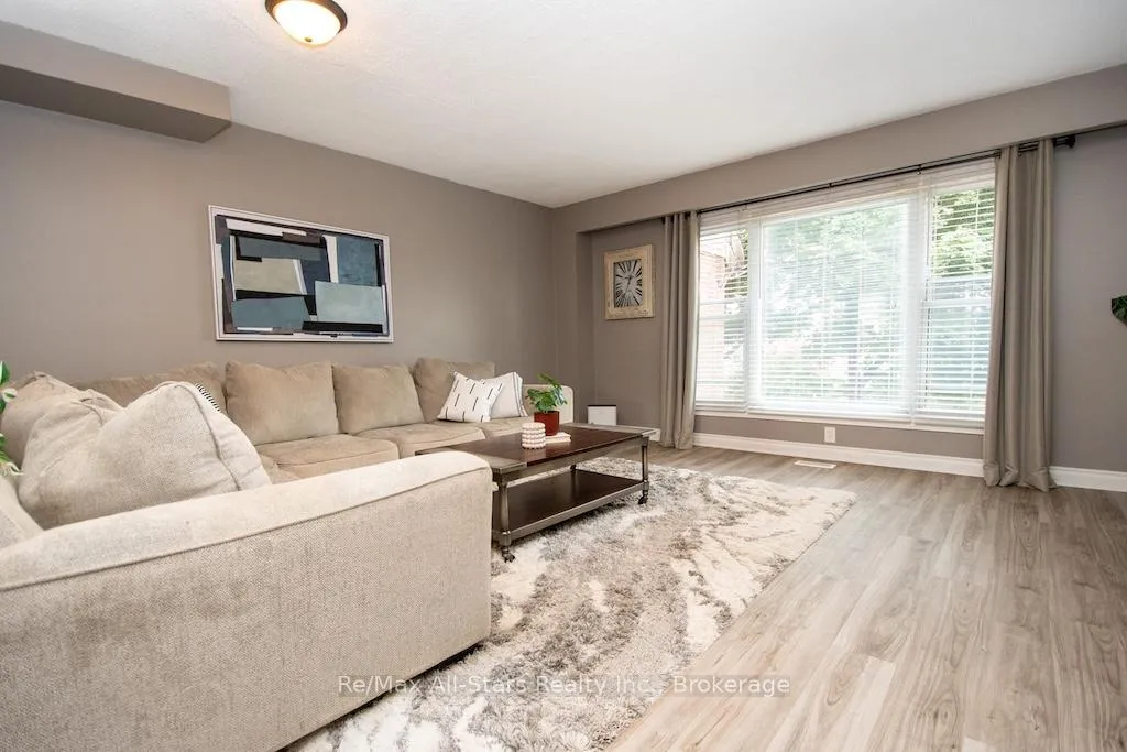 Photo 10 of Unit 16, 72 Martin Road, Clarington, Bowmanville — HOMEH
