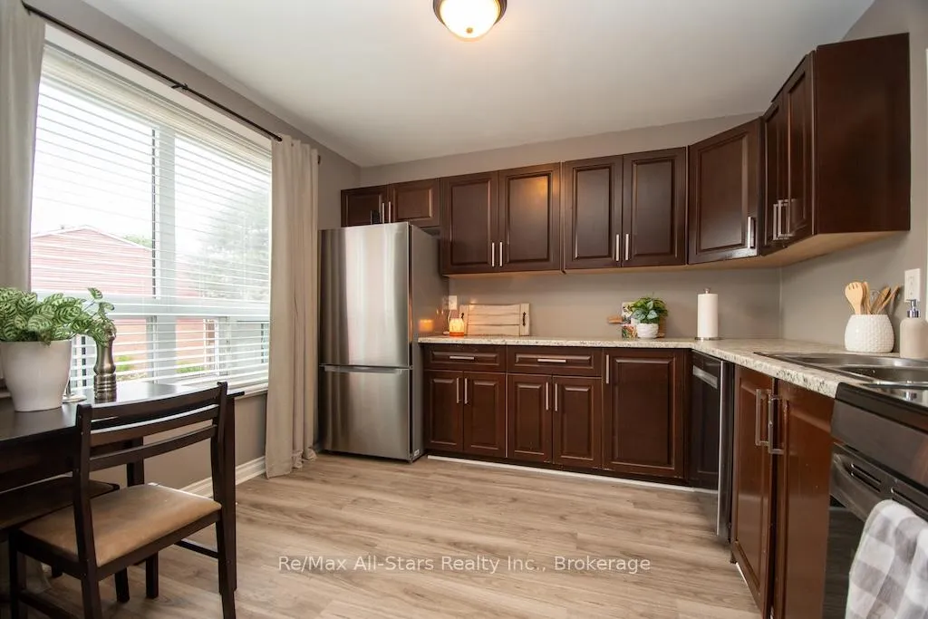 Photo 15 of Unit 16, 72 Martin Road, Clarington, Bowmanville — HOMEH