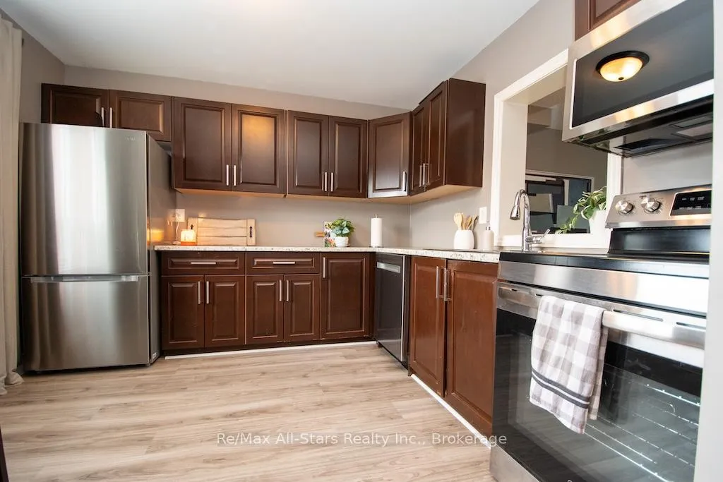 Photo 17 of Unit 16, 72 Martin Road, Clarington, Bowmanville — HOMEH