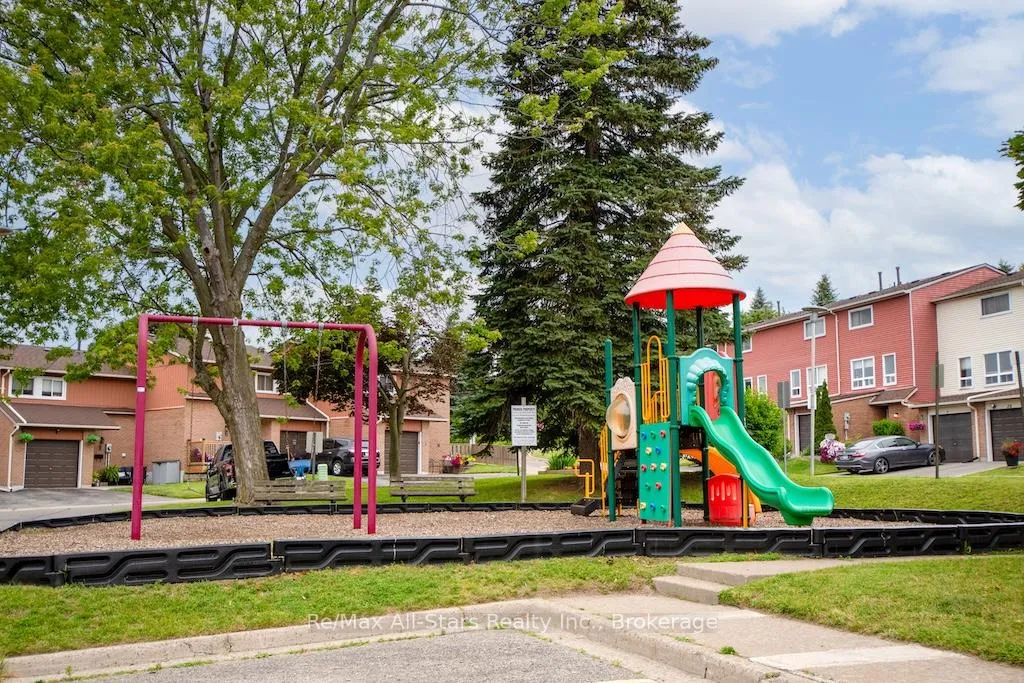 Photo 33 of Unit 16, 72 Martin Road, Clarington, Bowmanville — HOMEH