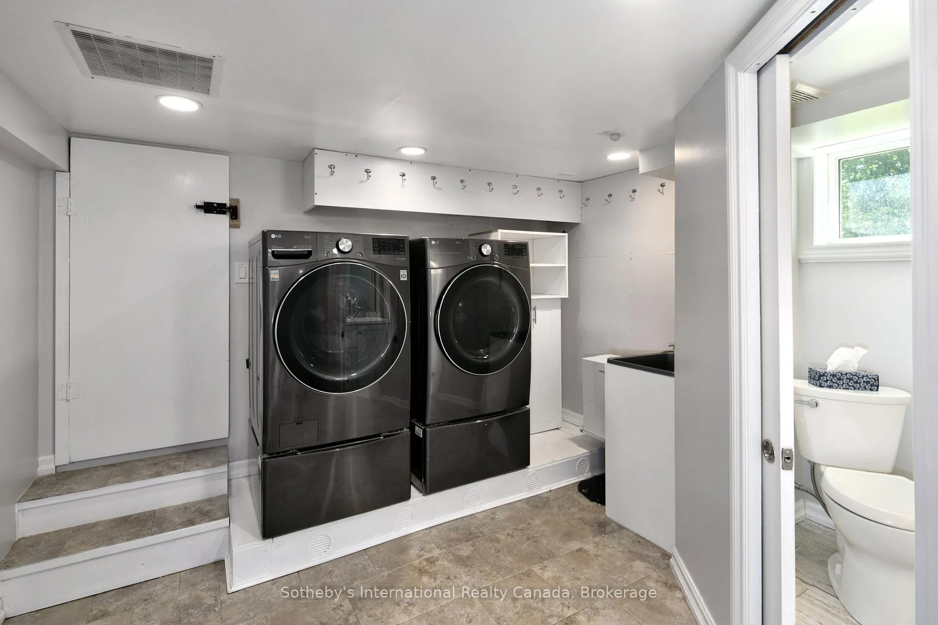 Photo 28 of 640514 Hamilton Road, Chatsworth — HOMEH