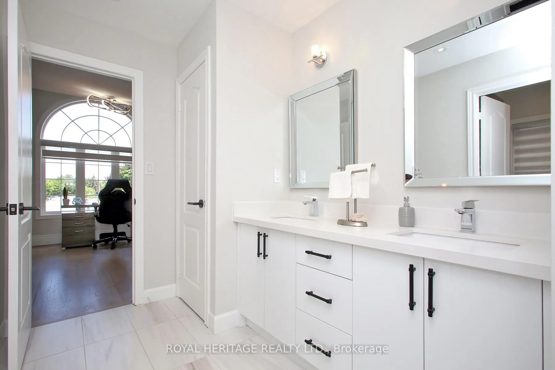 Photo 13 of 71 Lund Street, Richmond Hill, North Richvale — HOMEH