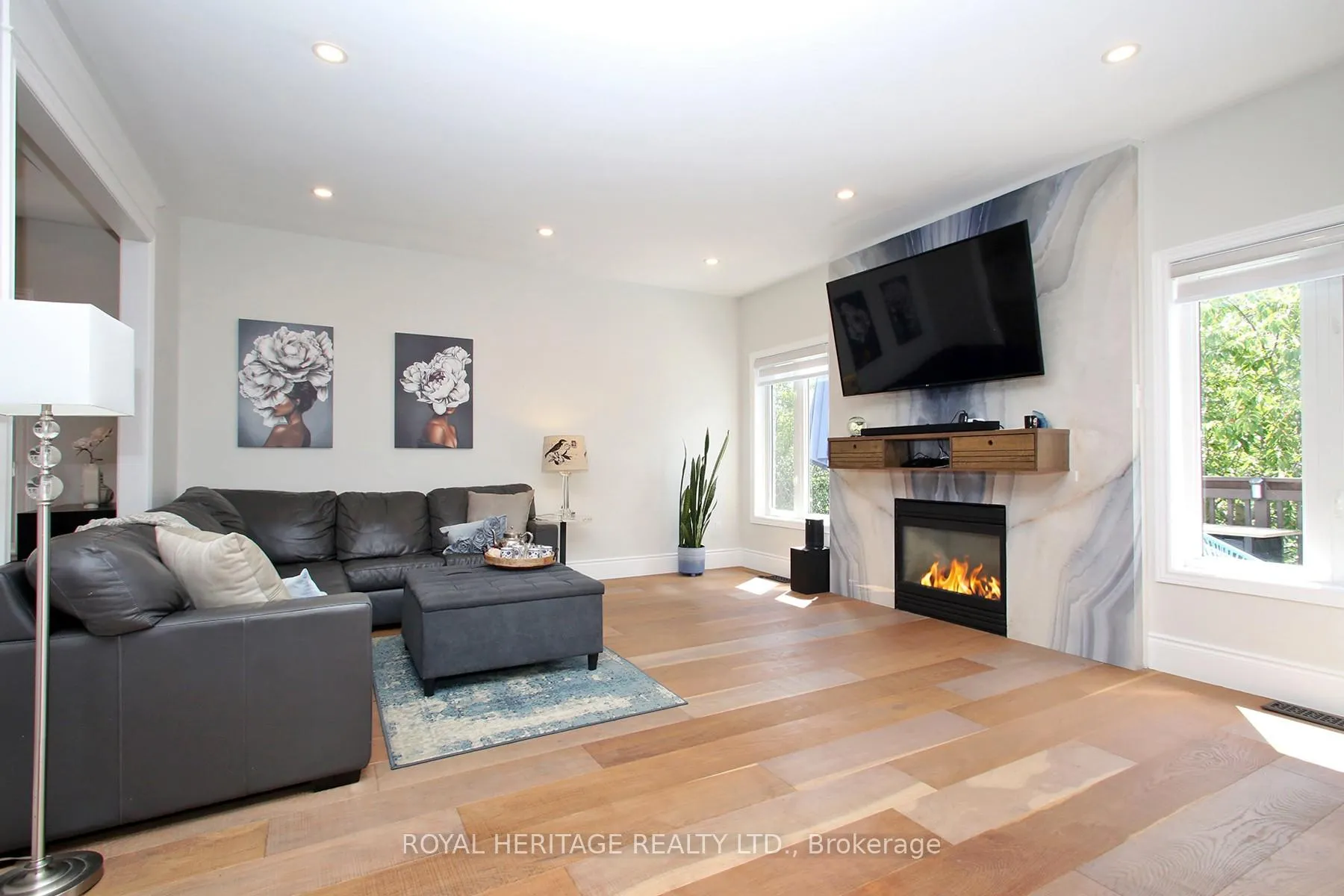 Photo 21 of 71 Lund Street, Richmond Hill, North Richvale — HOMEH