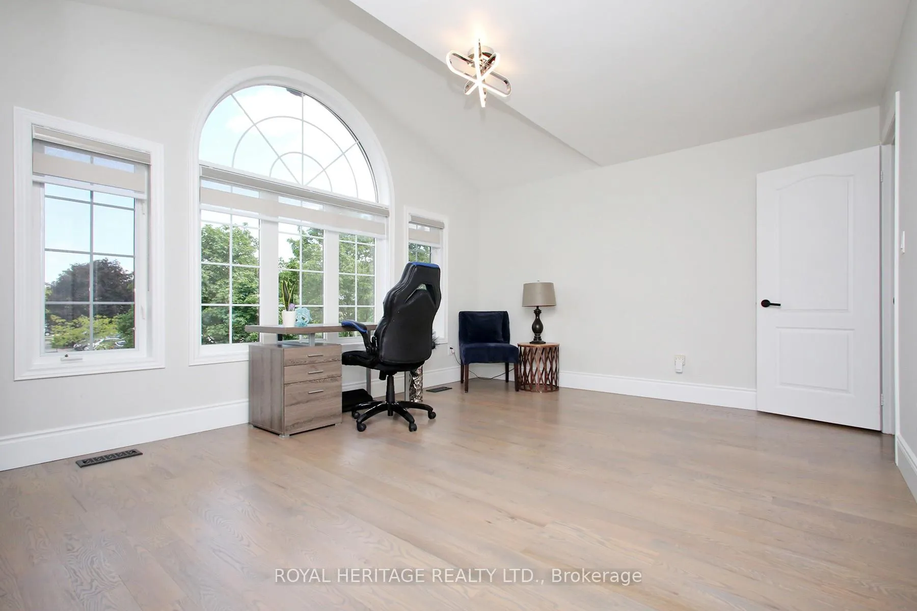 Photo 24 of 71 Lund Street, Richmond Hill, North Richvale — HOMEH