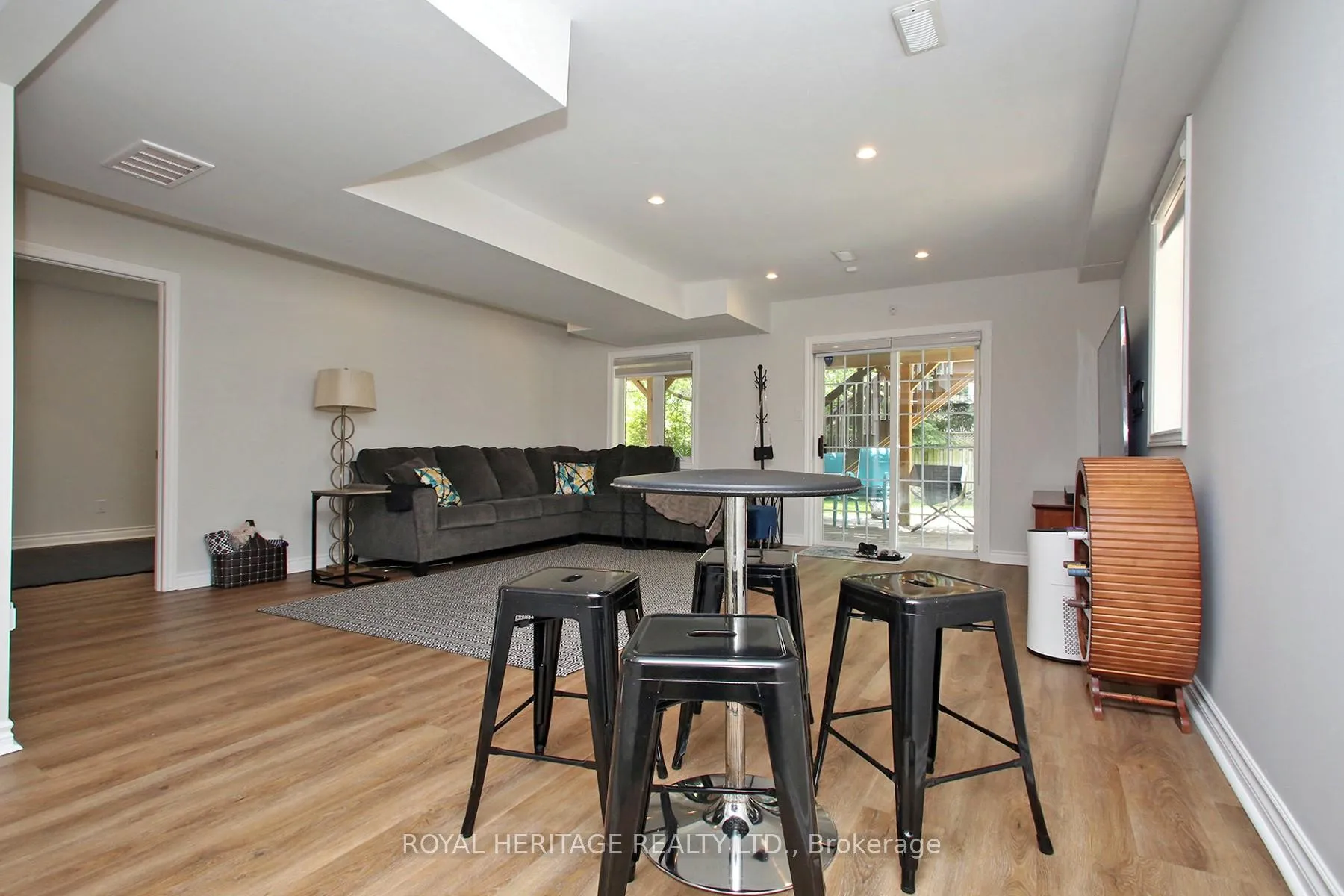 Photo 31 of 71 Lund Street, Richmond Hill, North Richvale — HOMEH