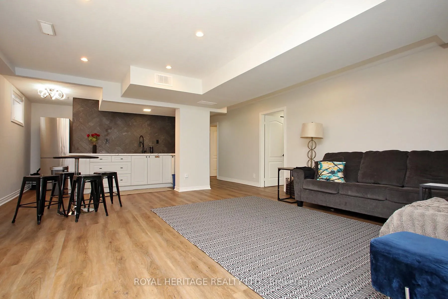 Photo 41 of 71 Lund Street, Richmond Hill, North Richvale — HOMEH