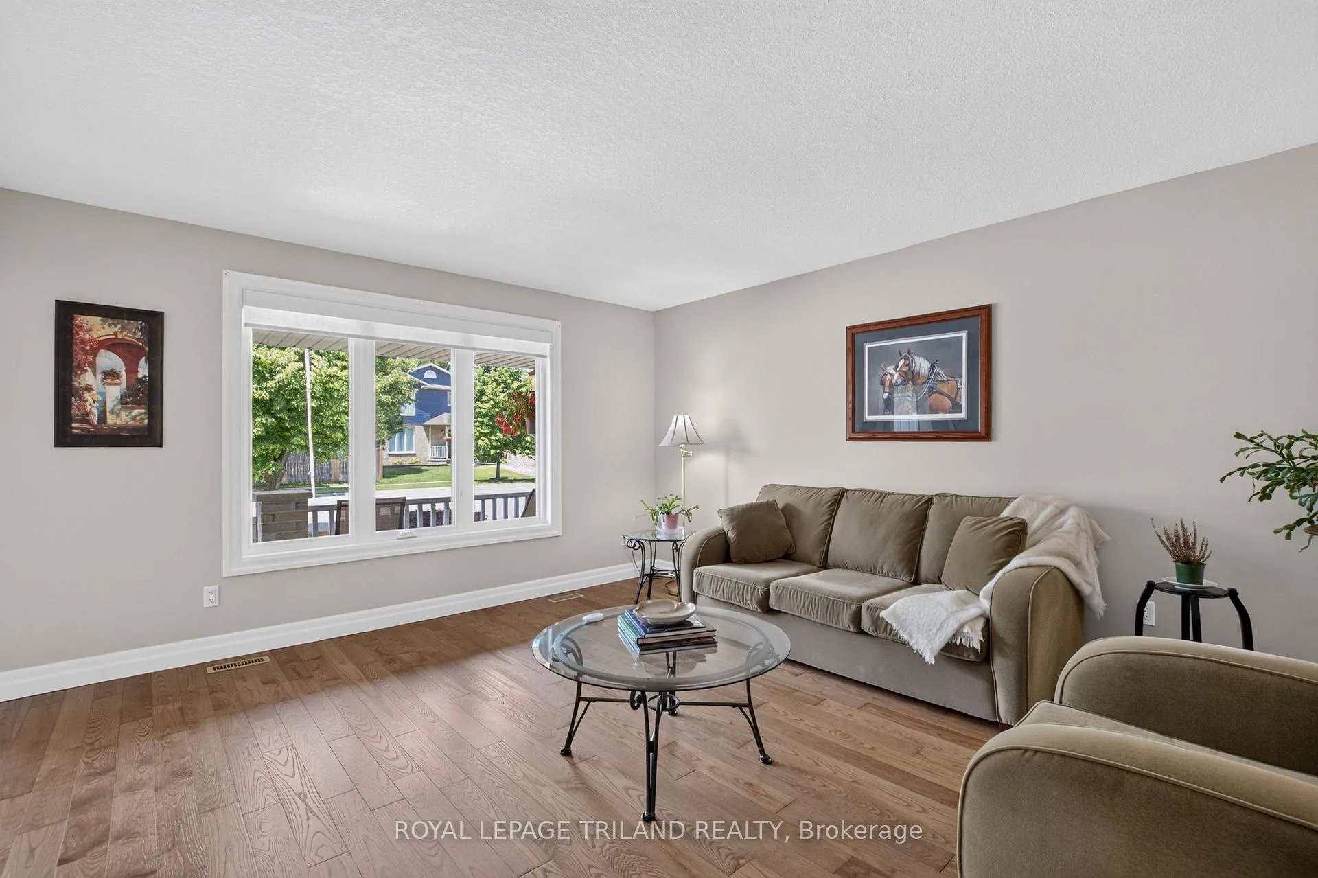Photo 2 of 532 Highview Drive, St. Thomas — HOMEH