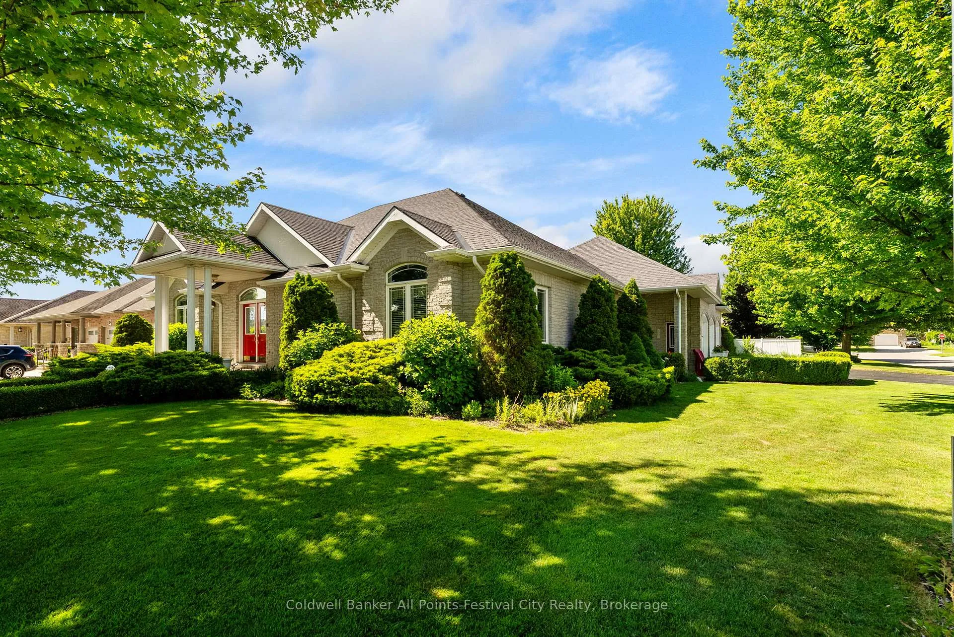 Photo 4 of 136 Bethune Crescent, Goderich, Goderich (Town) — HOMEH