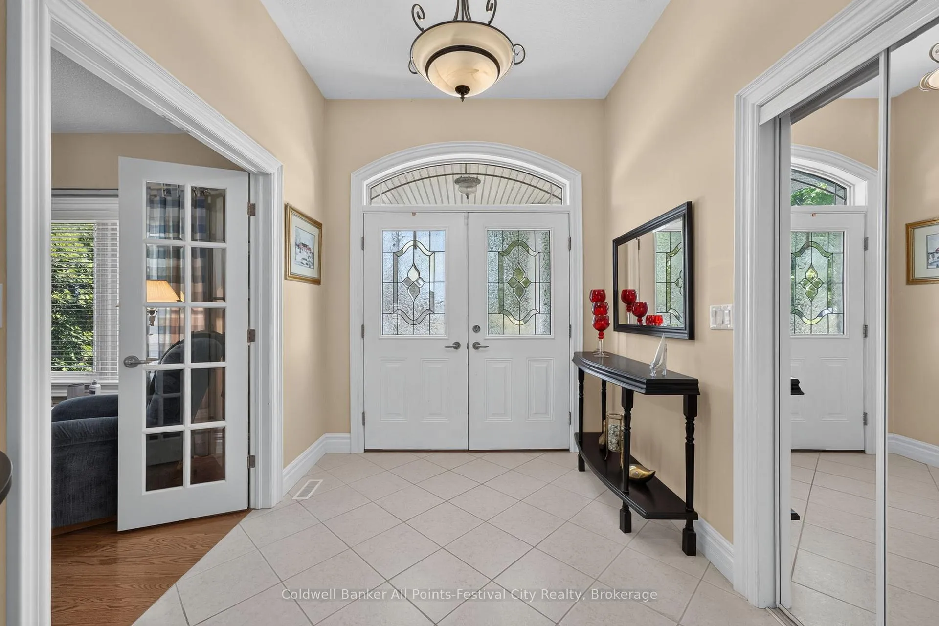 Photo 5 of 136 Bethune Crescent, Goderich, Goderich (Town) — HOMEH