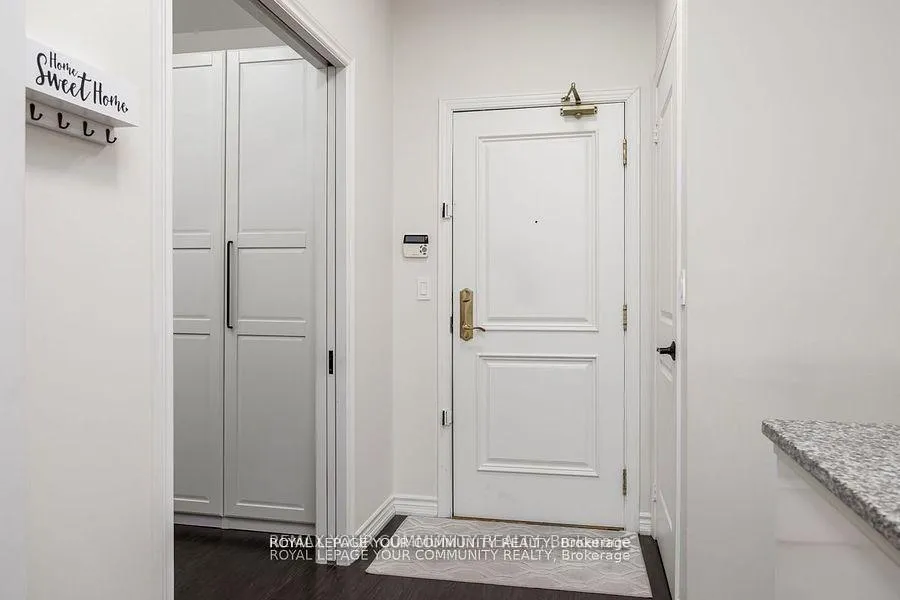 Photo 2 of Unit 307, 9225 Jane Street N, Vaughan, Maple — HOMEH