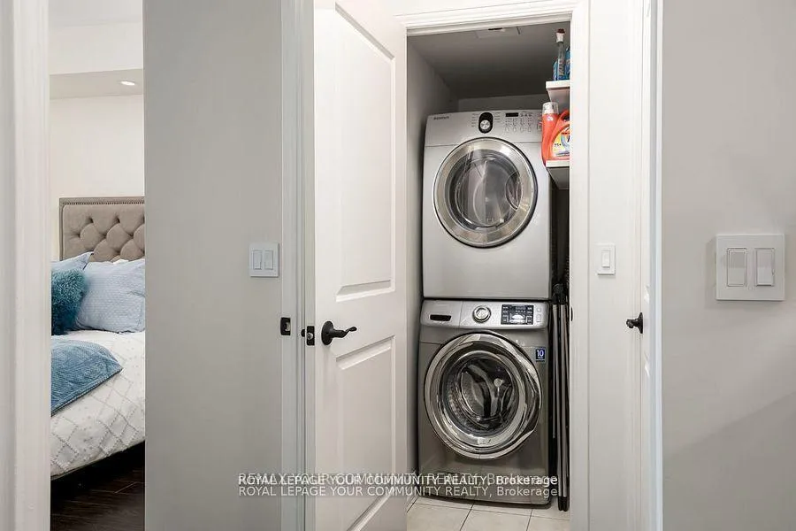 Photo 15 of Unit 307, 9225 Jane Street N, Vaughan, Maple — HOMEH