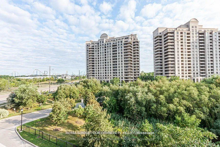 Photo 17 of Unit 307, 9225 Jane Street N, Vaughan, Maple — HOMEH