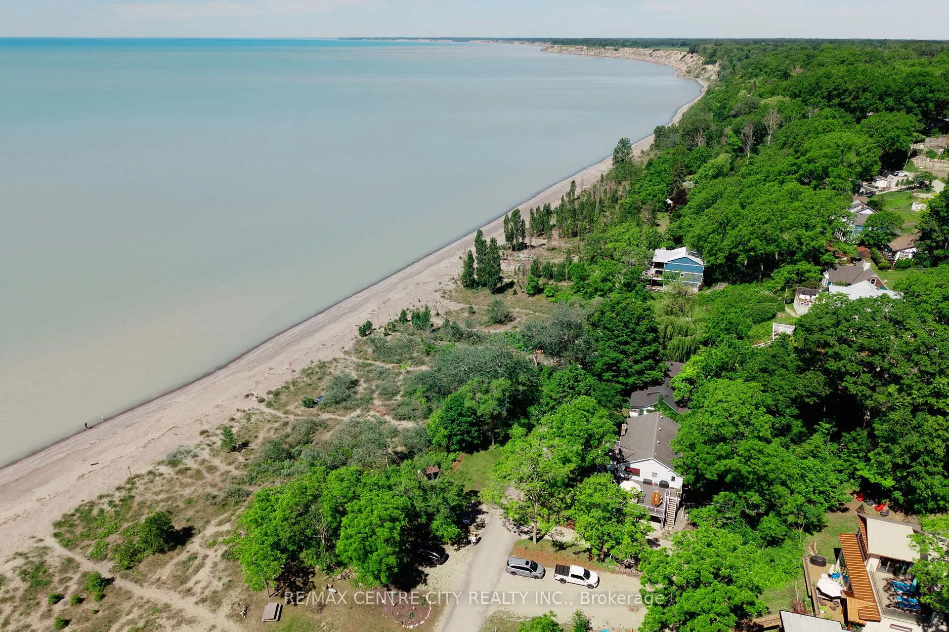 Photo 2 of 547 Edith Cavell Boulevard, Central Elgin, Port Stanley — HOMEH