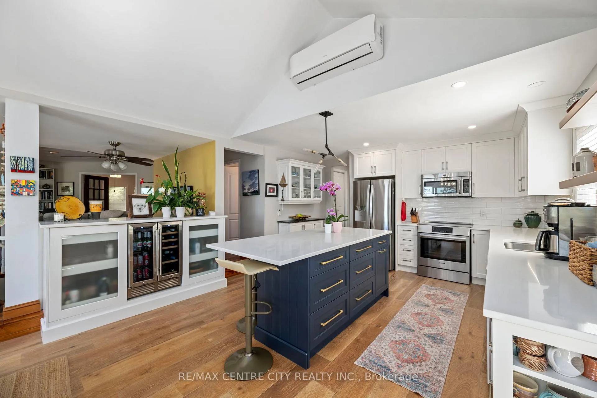 Photo 4 of 547 Edith Cavell Boulevard, Central Elgin, Port Stanley — HOMEH