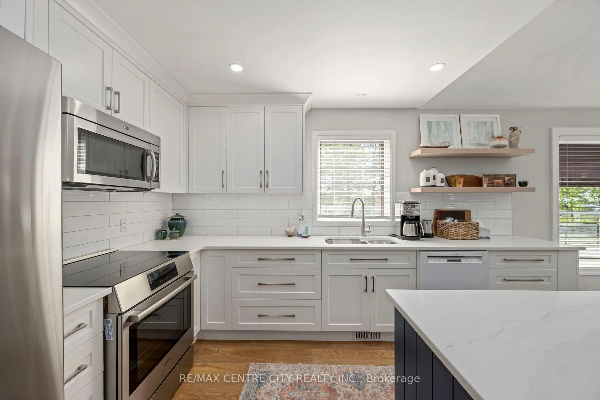 Photo 5 of 547 Edith Cavell Boulevard, Central Elgin, Port Stanley — HOMEH