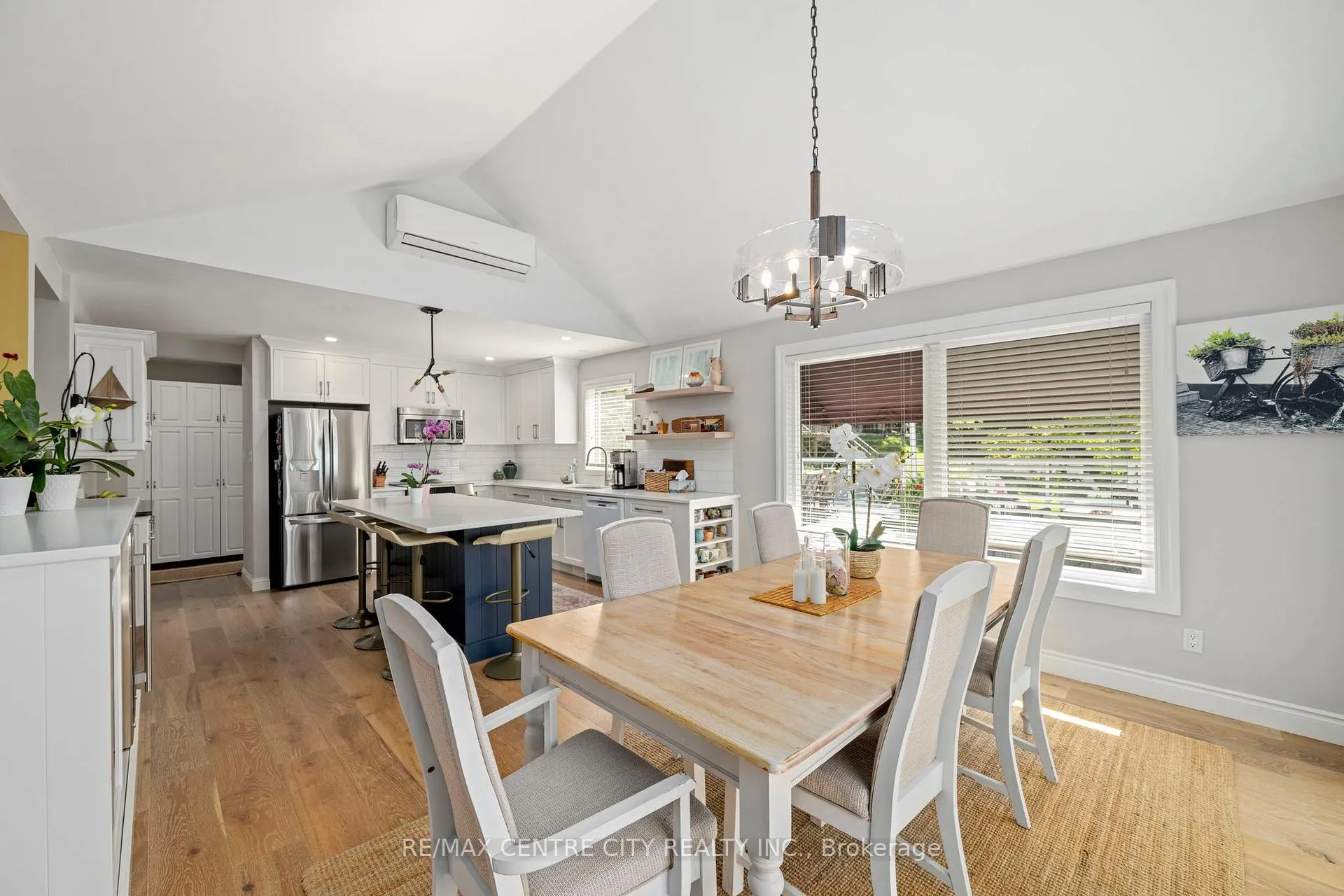 Photo 9 of 547 Edith Cavell Boulevard, Central Elgin, Port Stanley — HOMEH