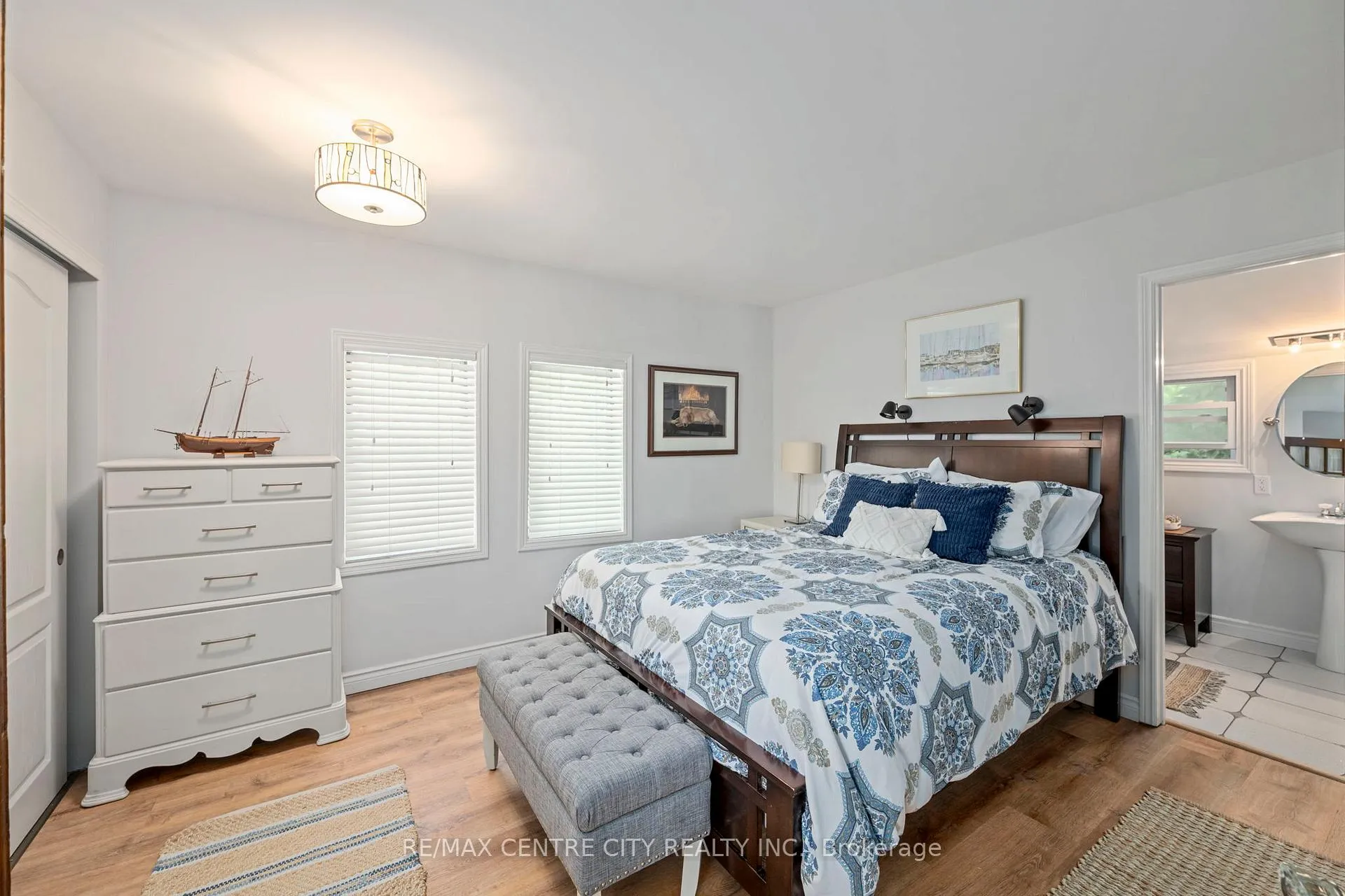Photo 19 of 547 Edith Cavell Boulevard, Central Elgin, Port Stanley — HOMEH