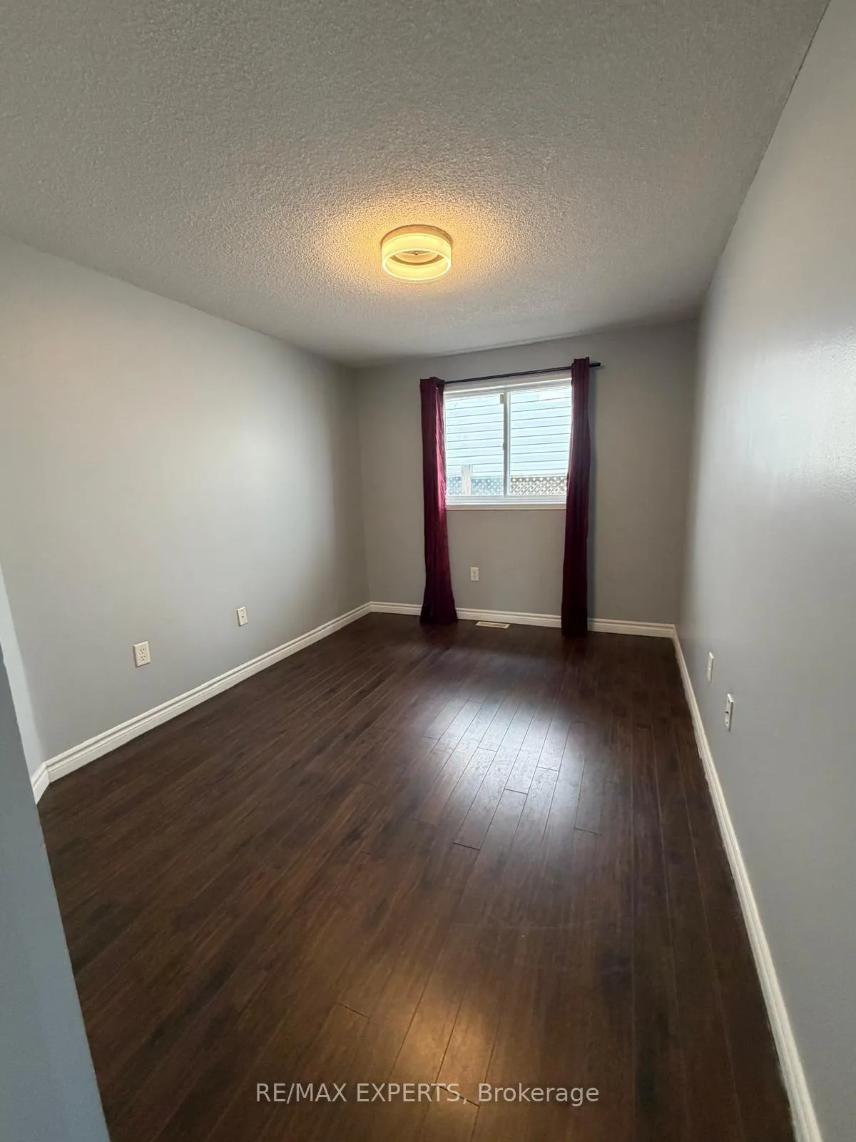 Photo 8 of Unit Upper, 4 Ambler Byway, Barrie, Georgian Drive — HOMEH
