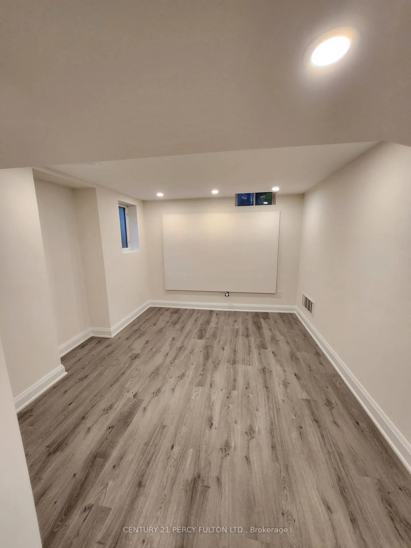Photo 3 of Unit Bsmt, 212 River Ridge Boulevard, Aurora, Bayview Northeast — HOMEH