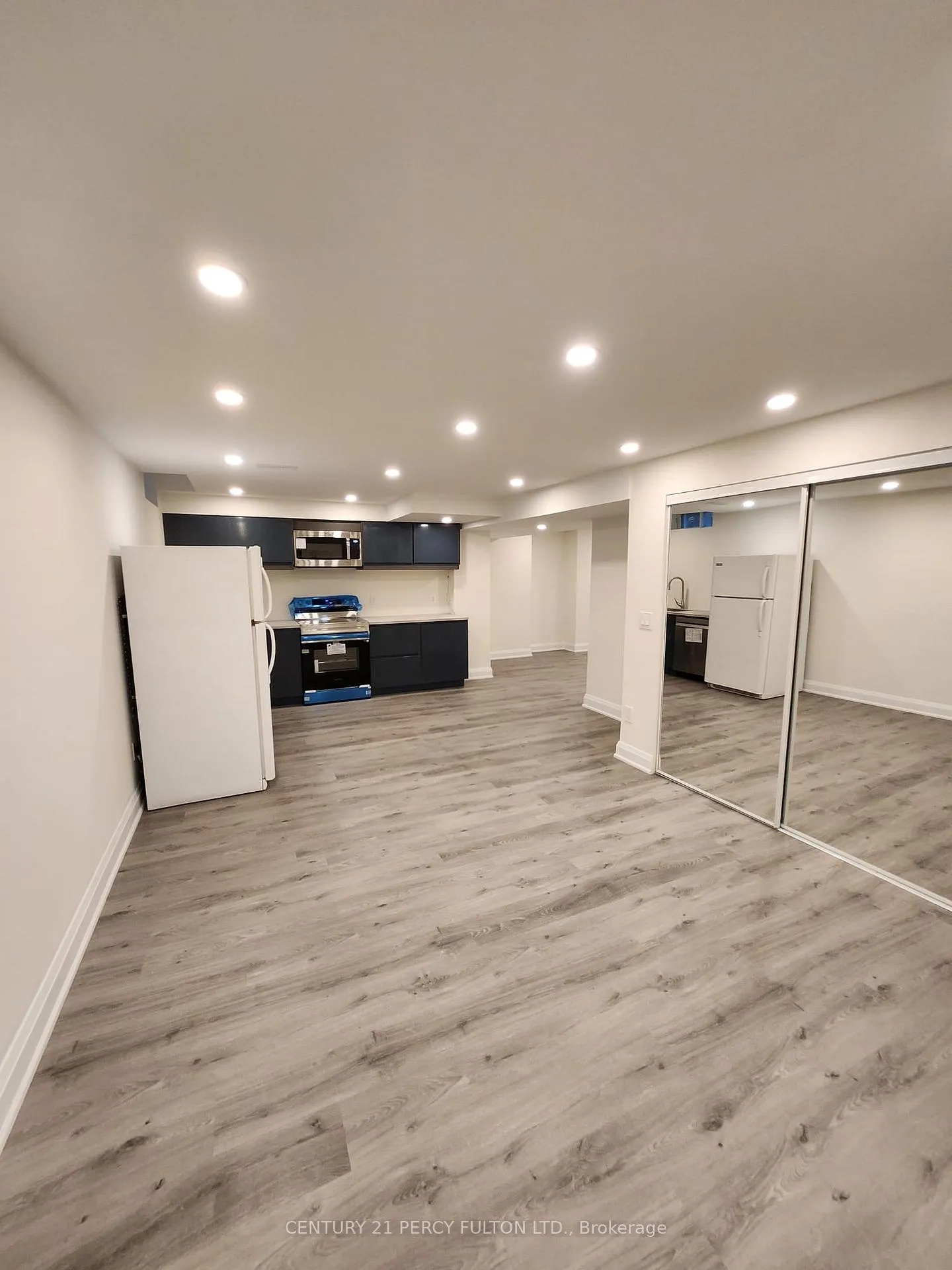 Photo 11 of Unit Bsmt, 212 River Ridge Boulevard, Aurora, Bayview Northeast — HOMEH