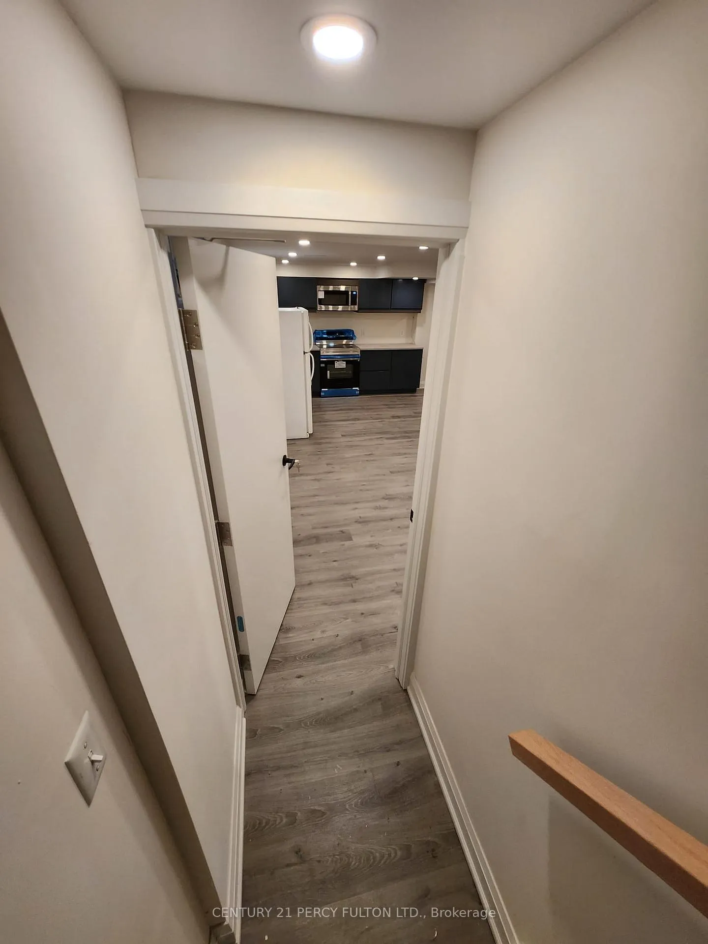 Photo 12 of Unit Bsmt, 212 River Ridge Boulevard, Aurora, Bayview Northeast — HOMEH