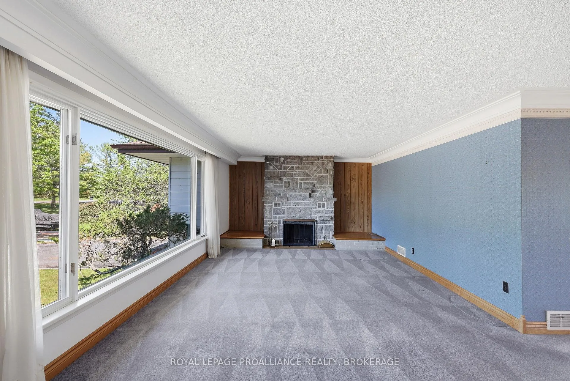 Photo 16 of 4756 Bath Road, Loyalist, Lennox and Addington - South — HOMEH
