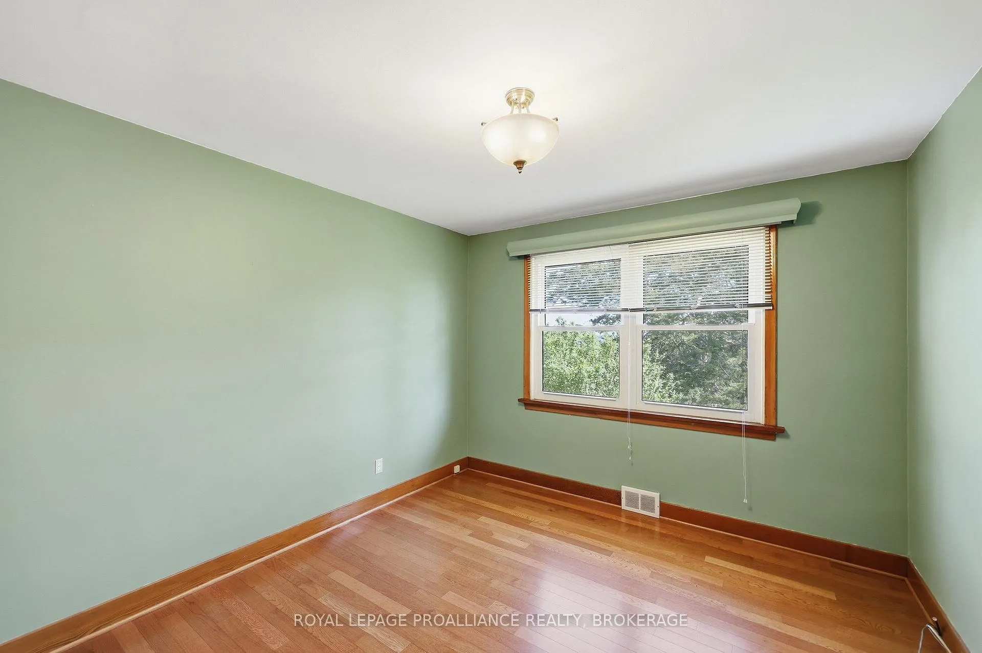Photo 31 of 4756 Bath Road, Loyalist, Lennox and Addington - South — HOMEH