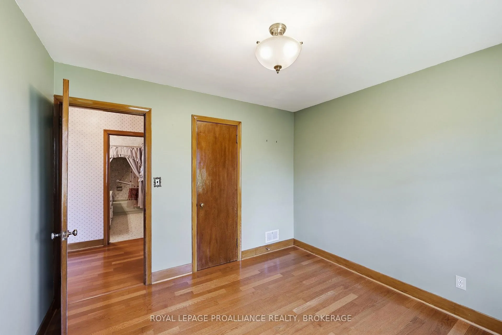 Photo 32 of 4756 Bath Road, Loyalist, Lennox and Addington - South — HOMEH