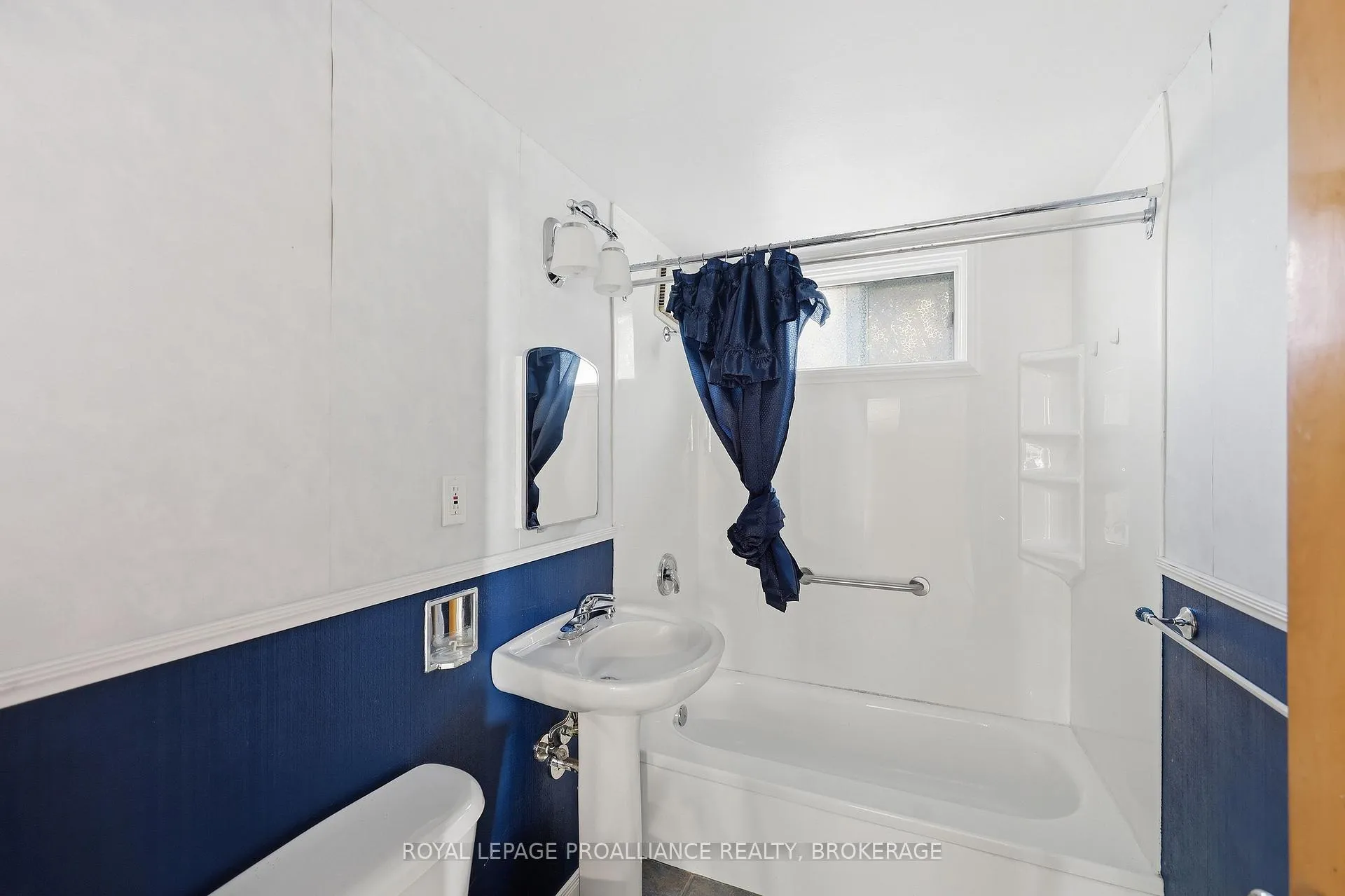 Photo 42 of 4756 Bath Road, Loyalist, Lennox and Addington - South — HOMEH