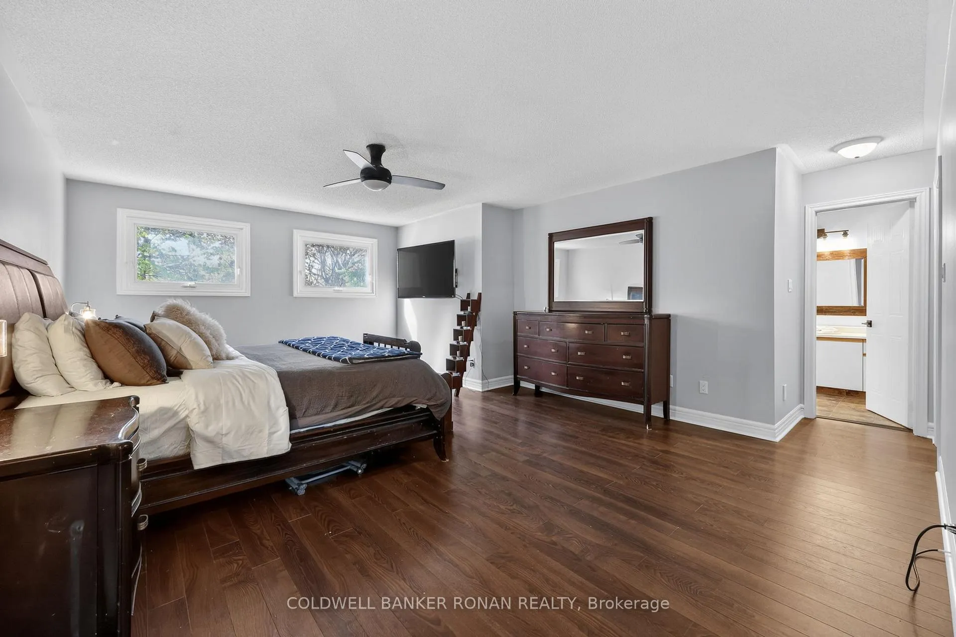 Photo 20 of 41 Wolfe Avenue, New Tecumseth, Tottenham — HOMEH