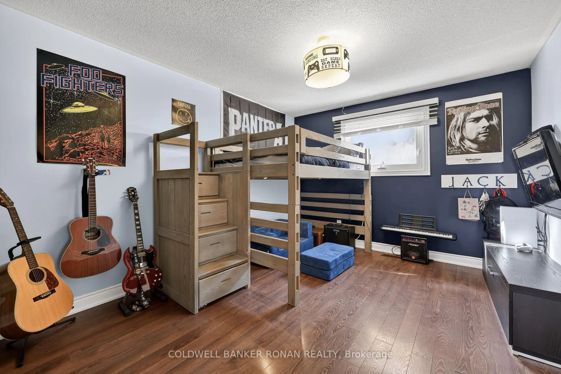 Photo 27 of 41 Wolfe Avenue, New Tecumseth, Tottenham — HOMEH