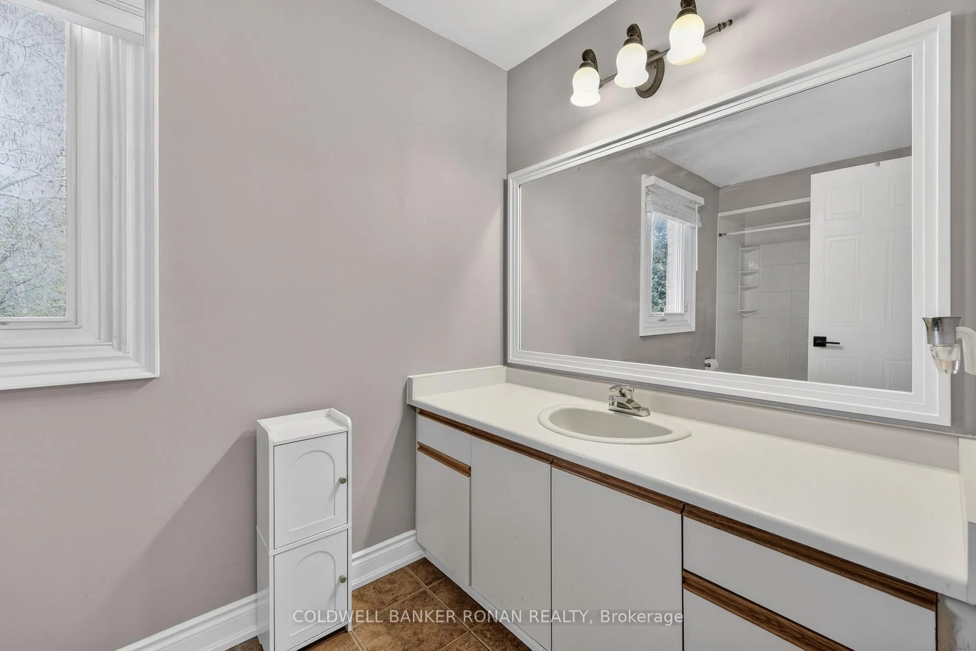 Photo 31 of 41 Wolfe Avenue, New Tecumseth, Tottenham — HOMEH