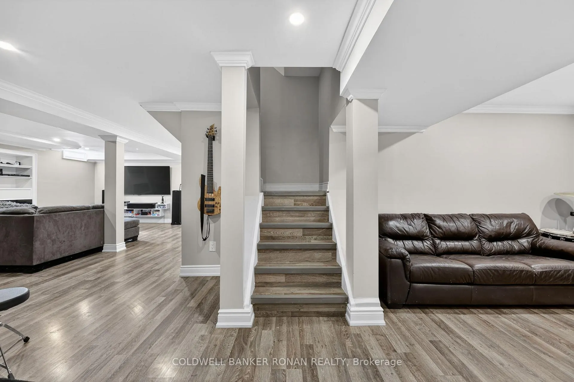 Photo 33 of 41 Wolfe Avenue, New Tecumseth, Tottenham — HOMEH