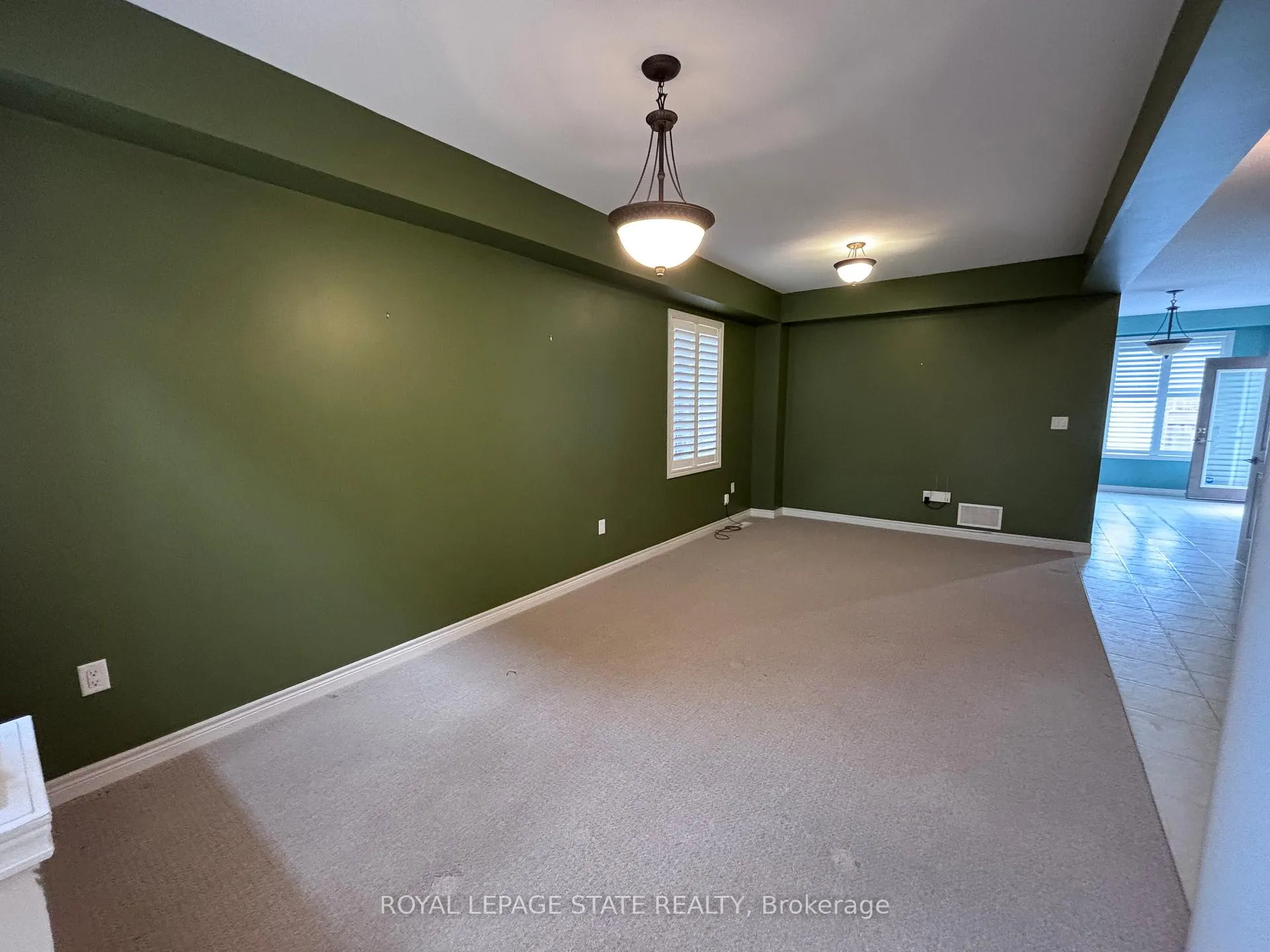 Photo 2 of 419 Macintosh Drive, Hamilton, Stoney Creek — HOMEH