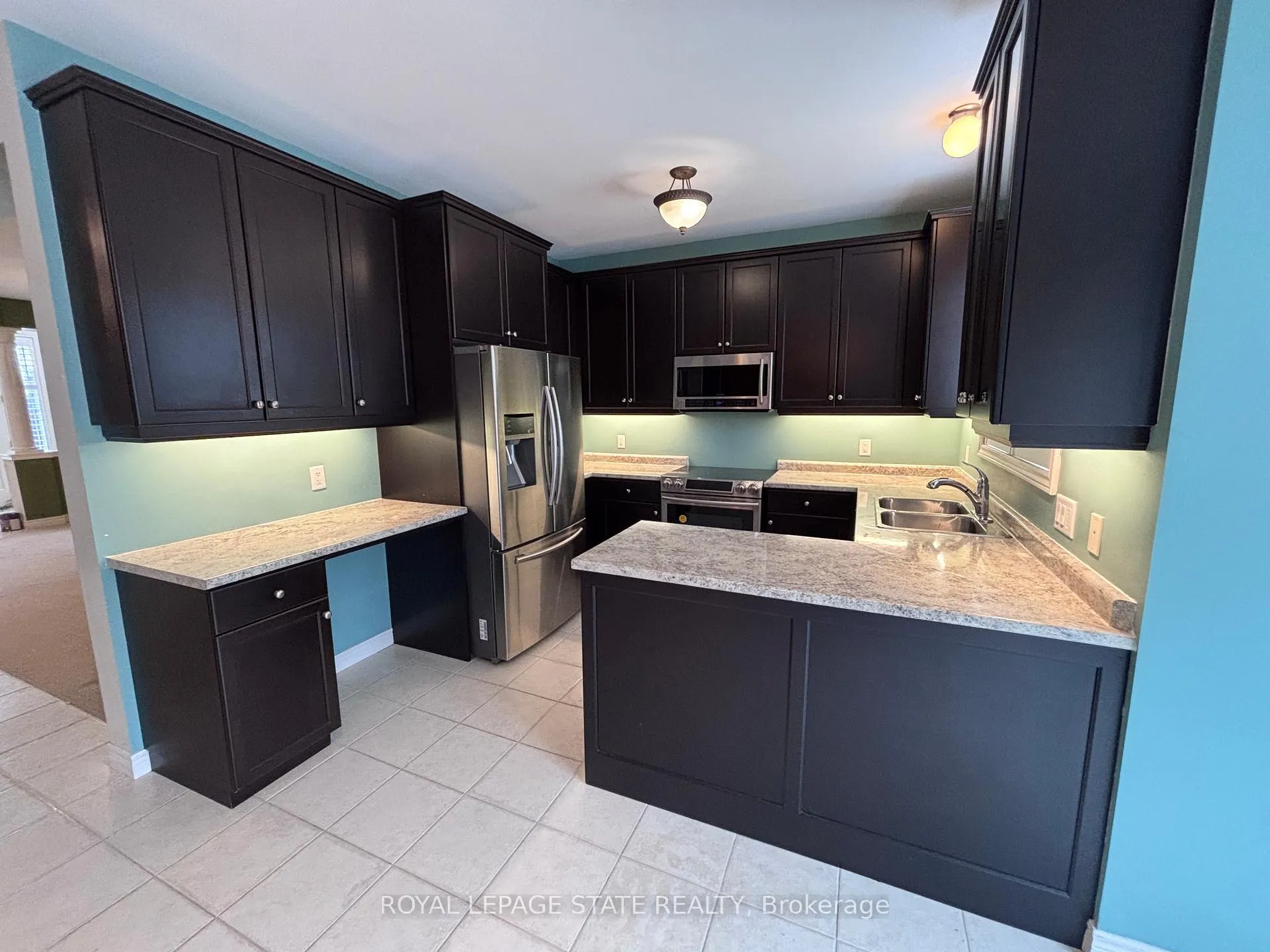 Photo 5 of 419 Macintosh Drive, Hamilton, Stoney Creek — HOMEH
