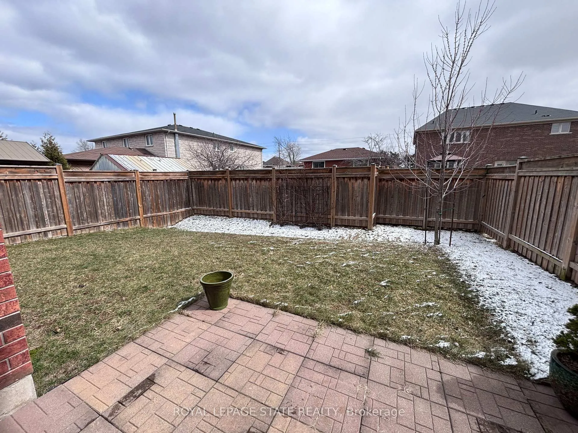 Photo 29 of 419 Macintosh Drive, Hamilton, Stoney Creek — HOMEH