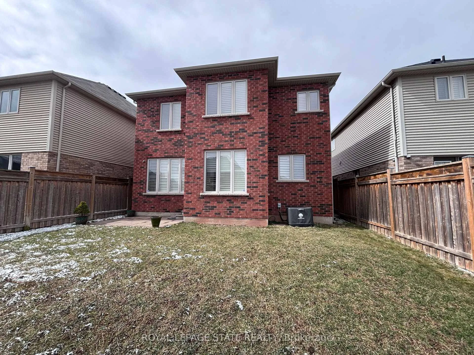 Photo 30 of 419 Macintosh Drive, Hamilton, Stoney Creek — HOMEH