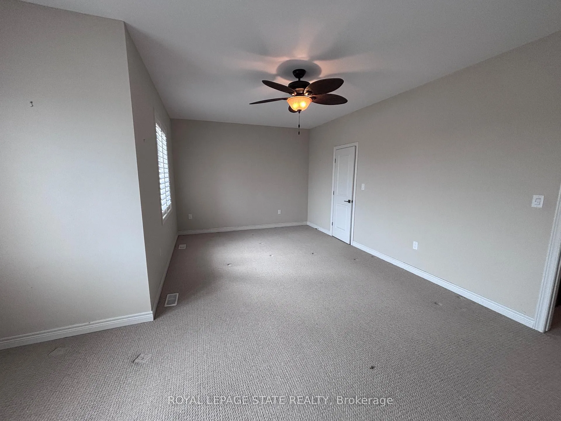 Photo 14 of 419 Macintosh Drive, Hamilton, Stoney Creek — HOMEH